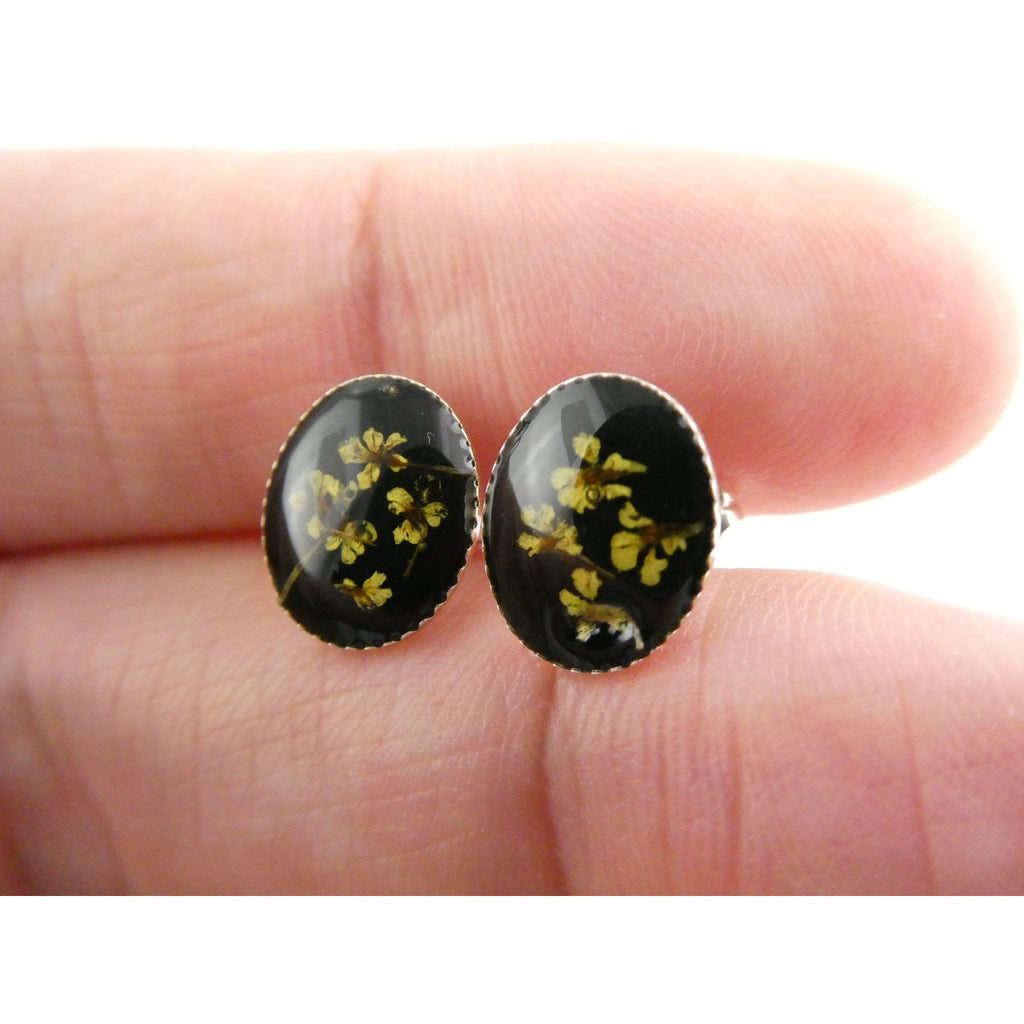 Vintage Sterling Silver Tiny Four Leaf Clovers Under Resin Oval Stud Earrings