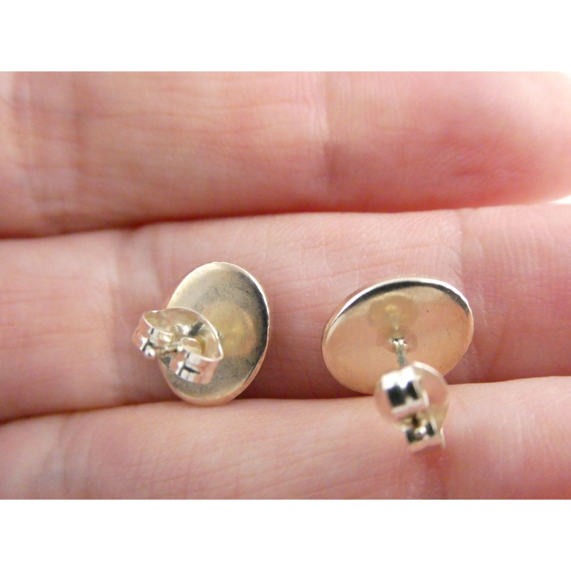 Vintage Sterling Silver Tiny Four Leaf Clovers Under Resin Oval Stud Earrings