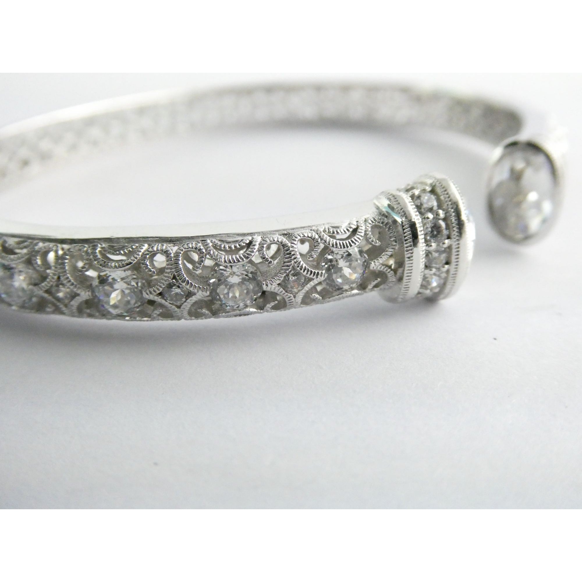 Tacori IVCZ Sterling Silver Epiphany Hinged Cuff Bracelet 27.2g Weight 7.75 Inch