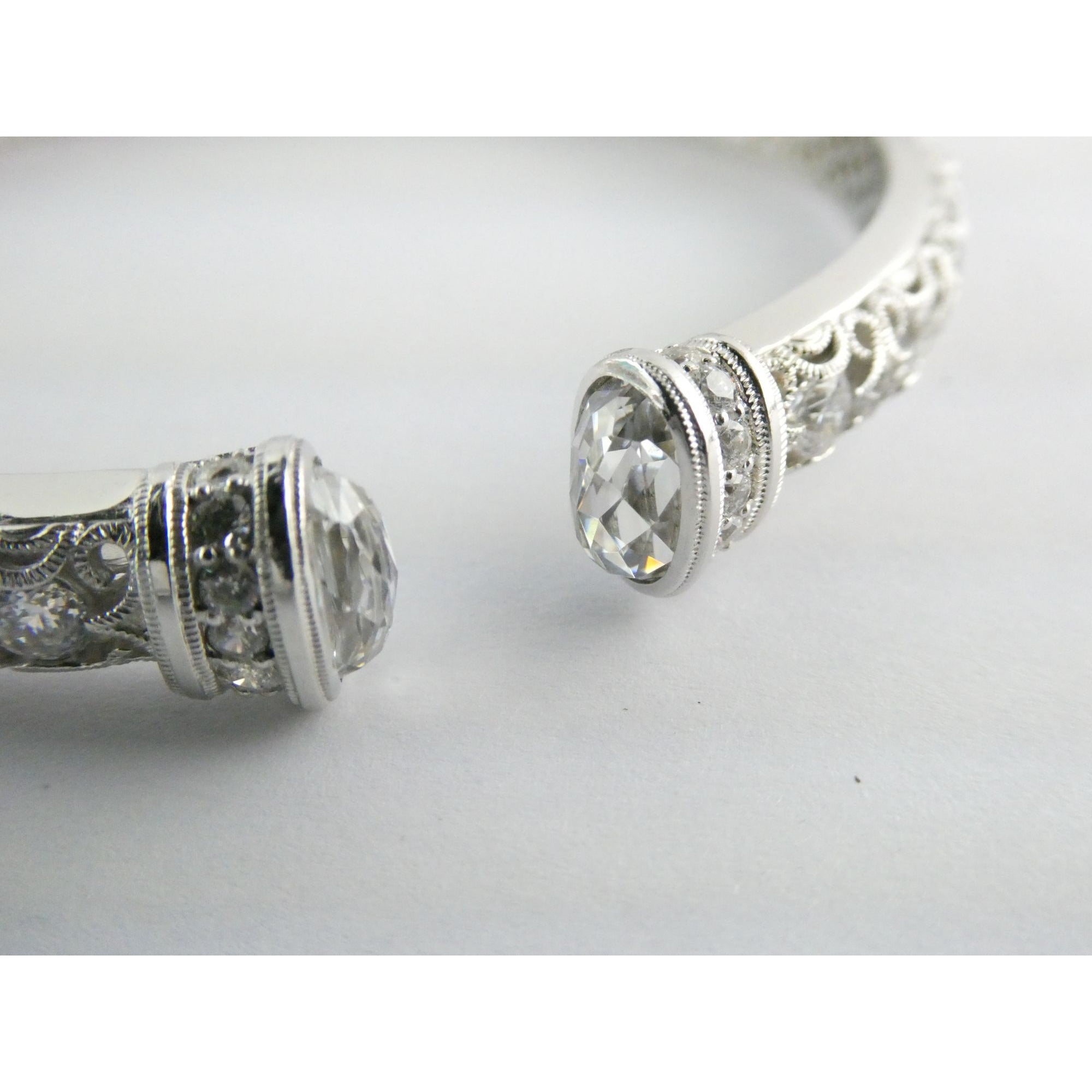 Tacori IVCZ Sterling Silver Epiphany Hinged Cuff Bracelet 27.2g Weight 7.75 Inch