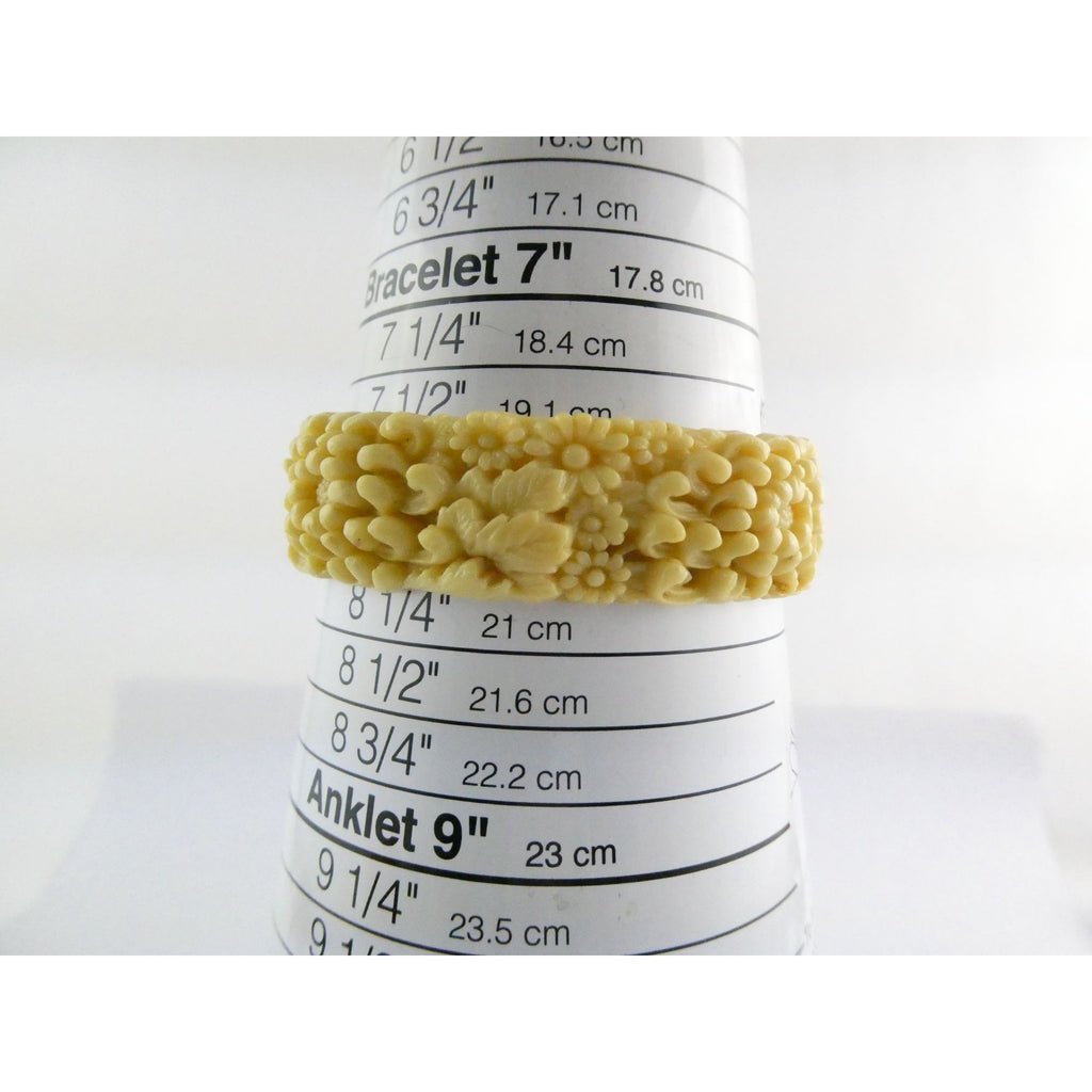 Vintage Celluloid Plastic Floral Bangle Bracelet 7.75 Inch Fit 20.6 Grams Weight