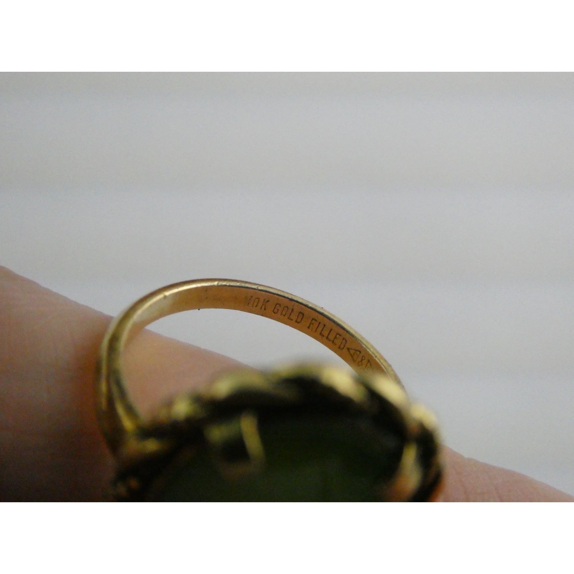 Vintage Clark and Coombs 10k Gold Fill Metal and Green Jade Ring Size 5 4.1g