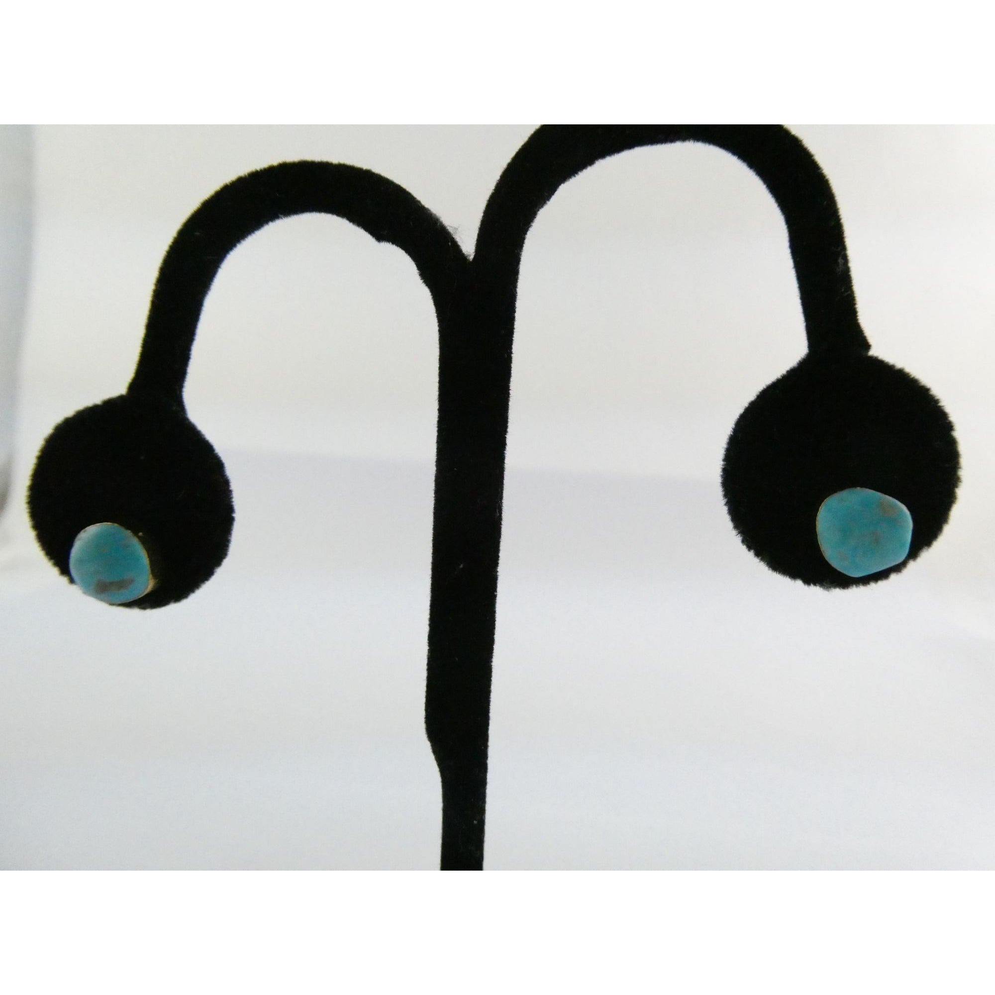 Gilt Sterling Silver Freeform Turquoise Cabochon Stud Earrings 1.5g 8mm Diameter