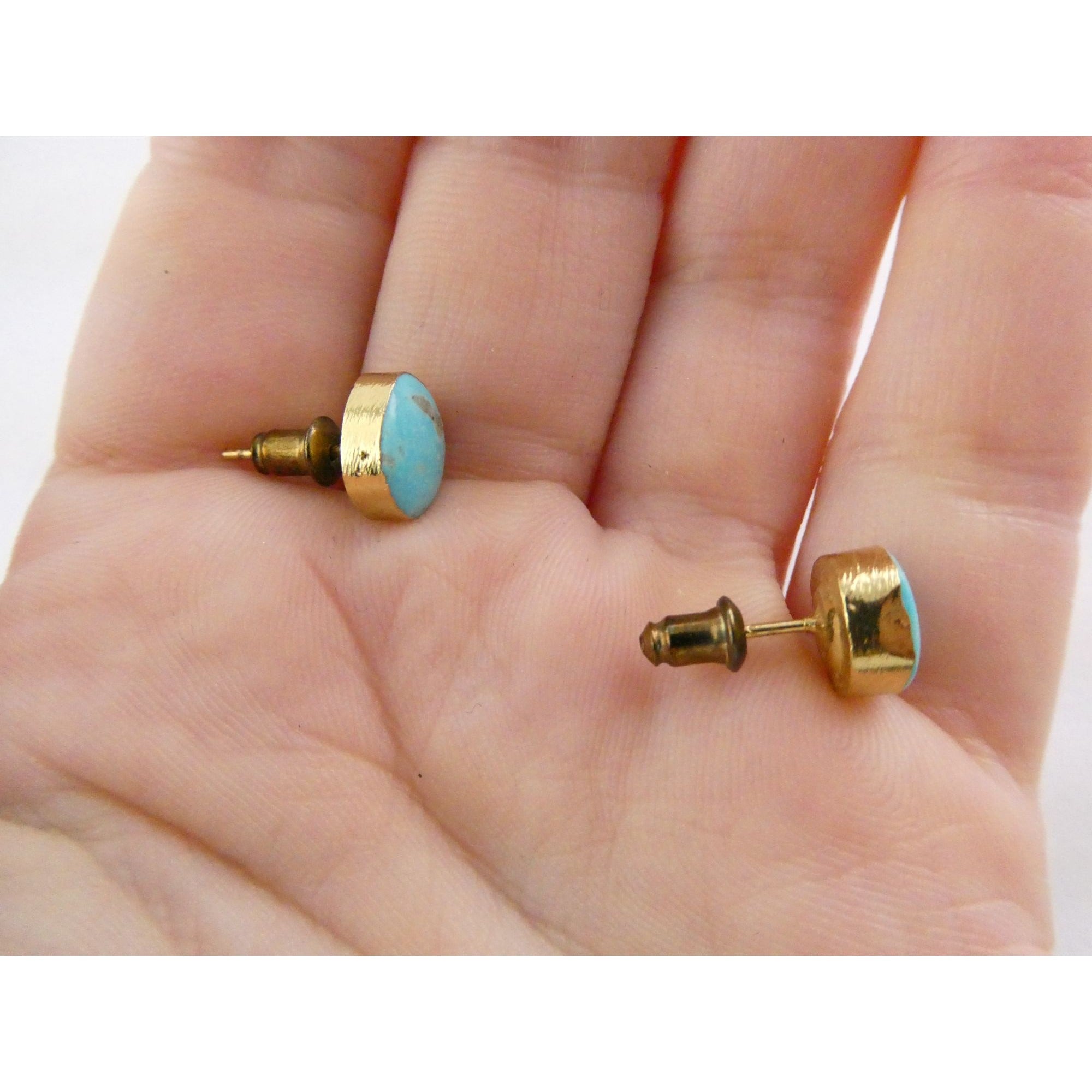 Gilt Sterling Silver Freeform Turquoise Cabochon Stud Earrings 1.5g 8mm Diameter