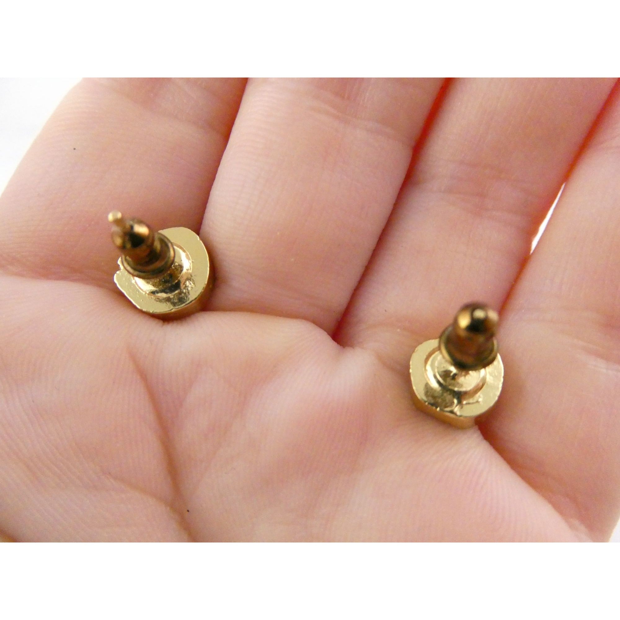 Gilt Sterling Silver Freeform Turquoise Cabochon Stud Earrings 1.5g 8mm Diameter
