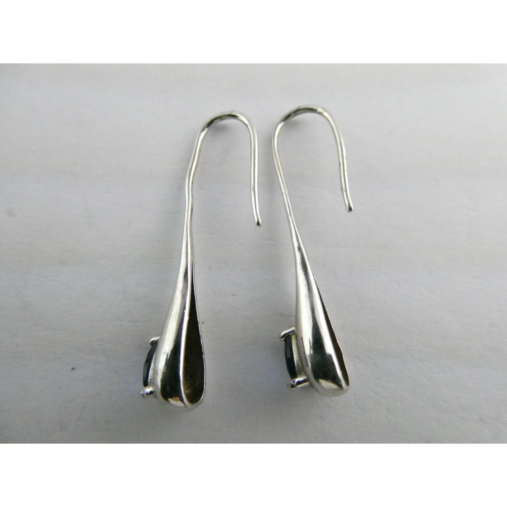 Sterling Silver Blue Crystal Hook Earrings 2.1g 1.25 Inch Length