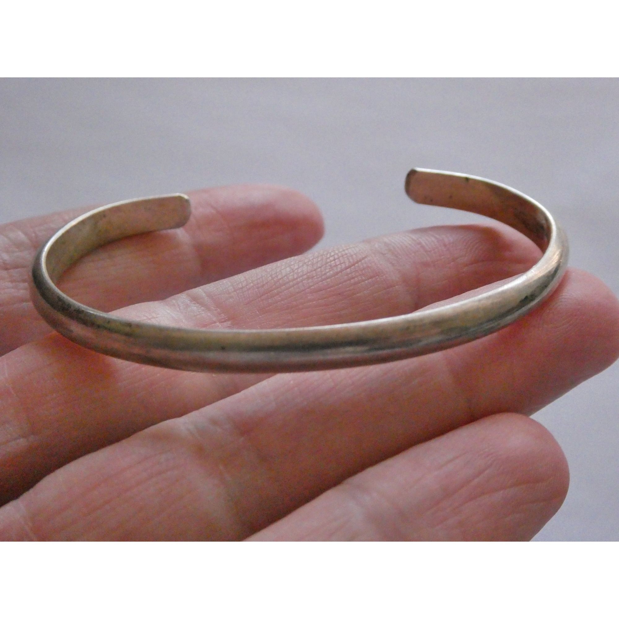 Lee McCray NA Navajo Sterling Silver Slender Cuff Bracelet 6.5 Inches 14g Weight