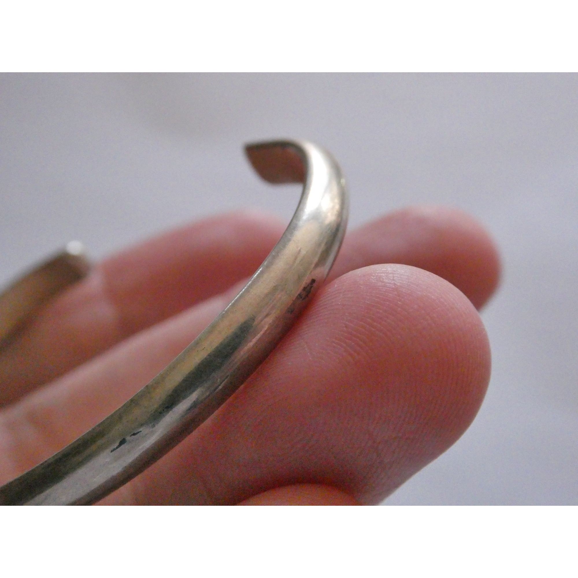 Lee McCray NA Navajo Sterling Silver Slender Cuff Bracelet 6.5 Inches 14g Weight
