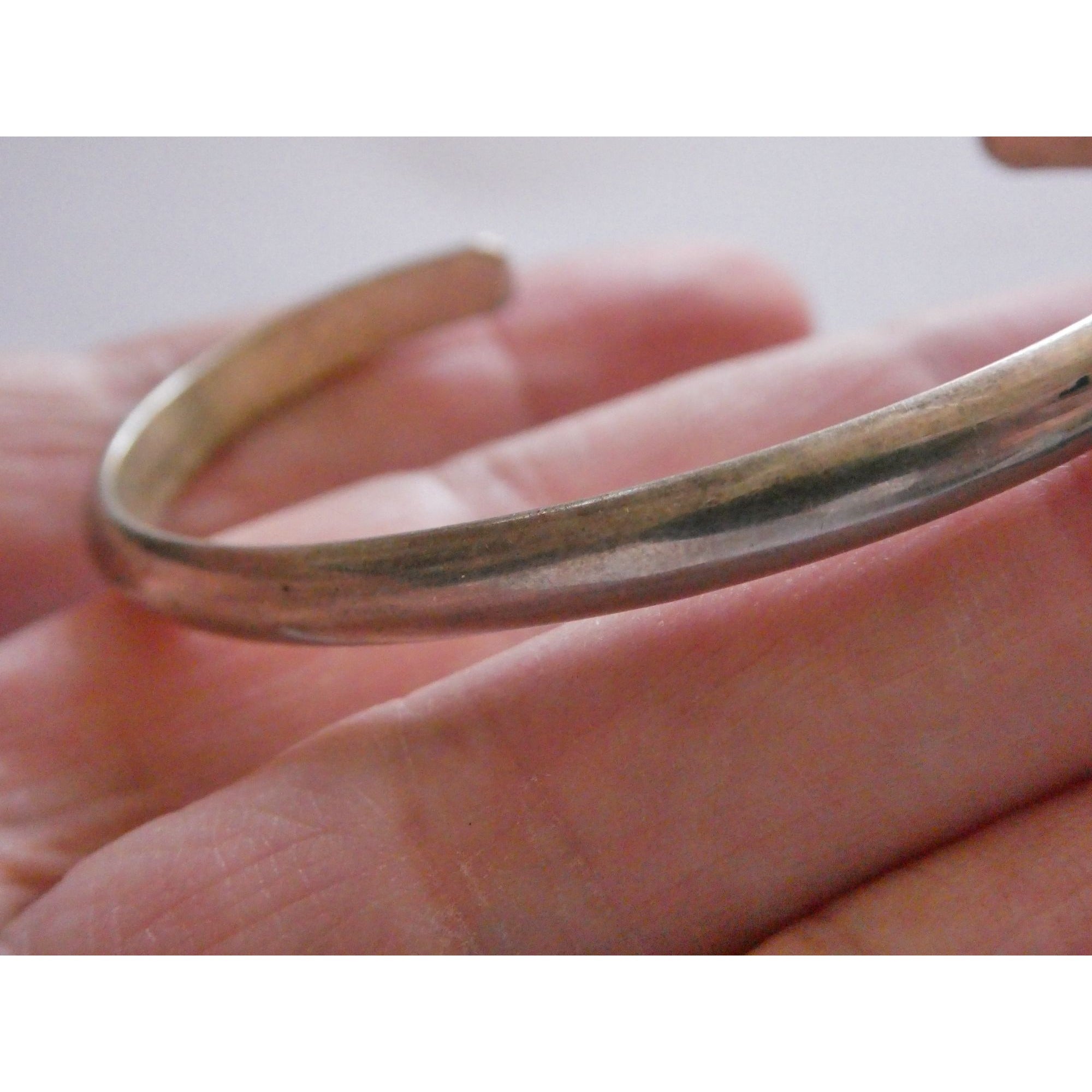 Lee McCray NA Navajo Sterling Silver Slender Cuff Bracelet 6.5 Inches 14g Weight
