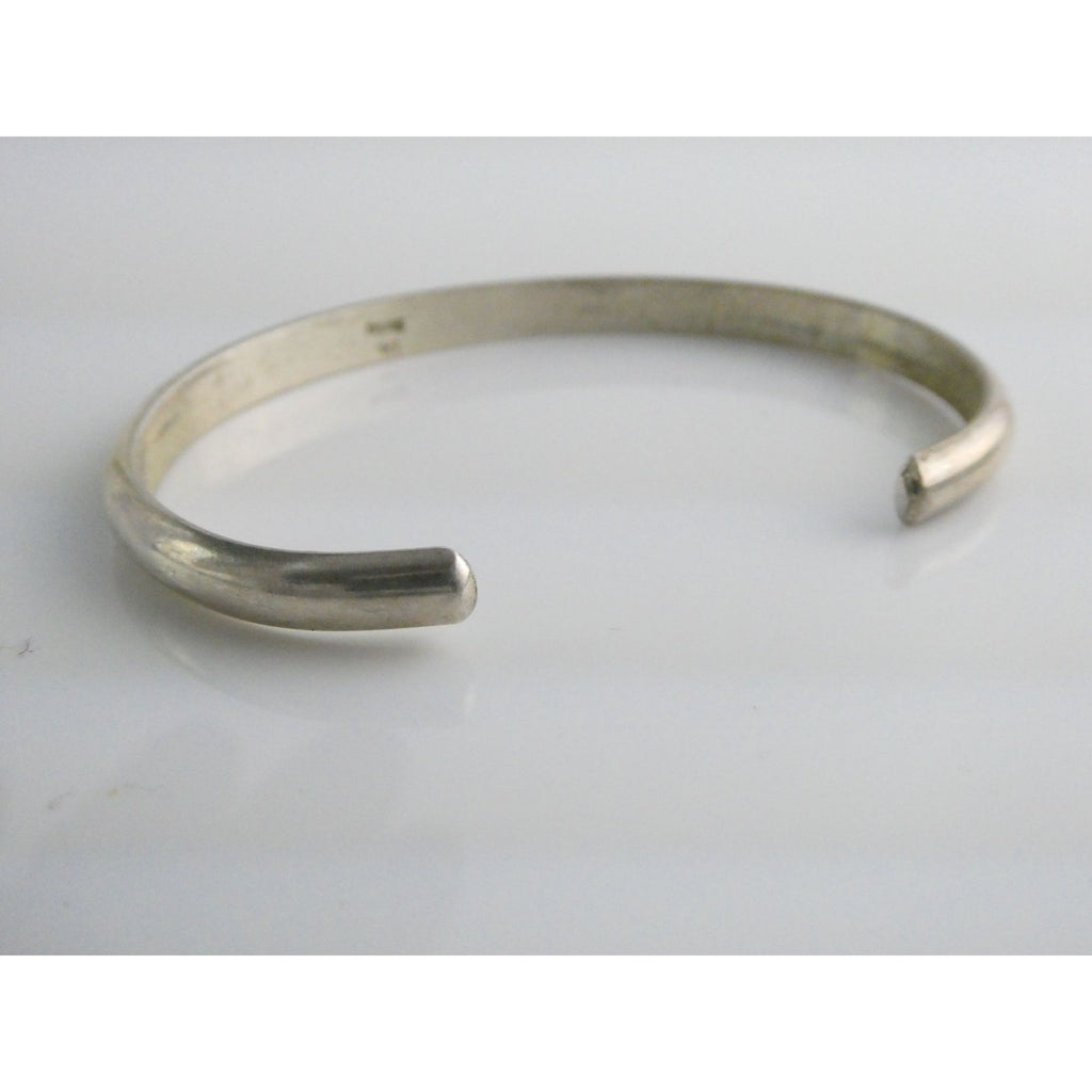 Lee McCray NA Navajo Sterling Silver Slender Cuff Bracelet 6.5 Inches 14g Weight