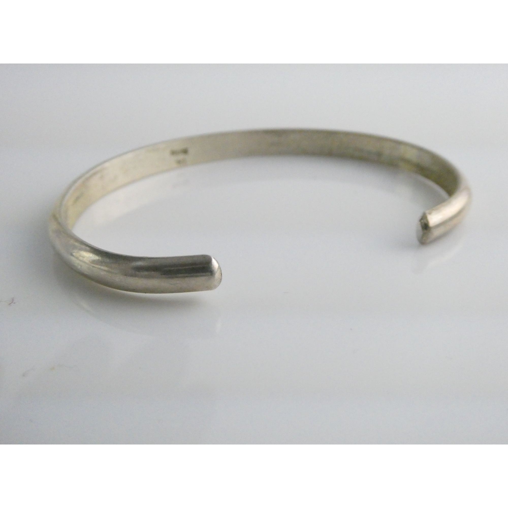 Lee McCray NA Navajo Sterling Silver Slender Cuff Bracelet 6.5 Inches 14g Weight