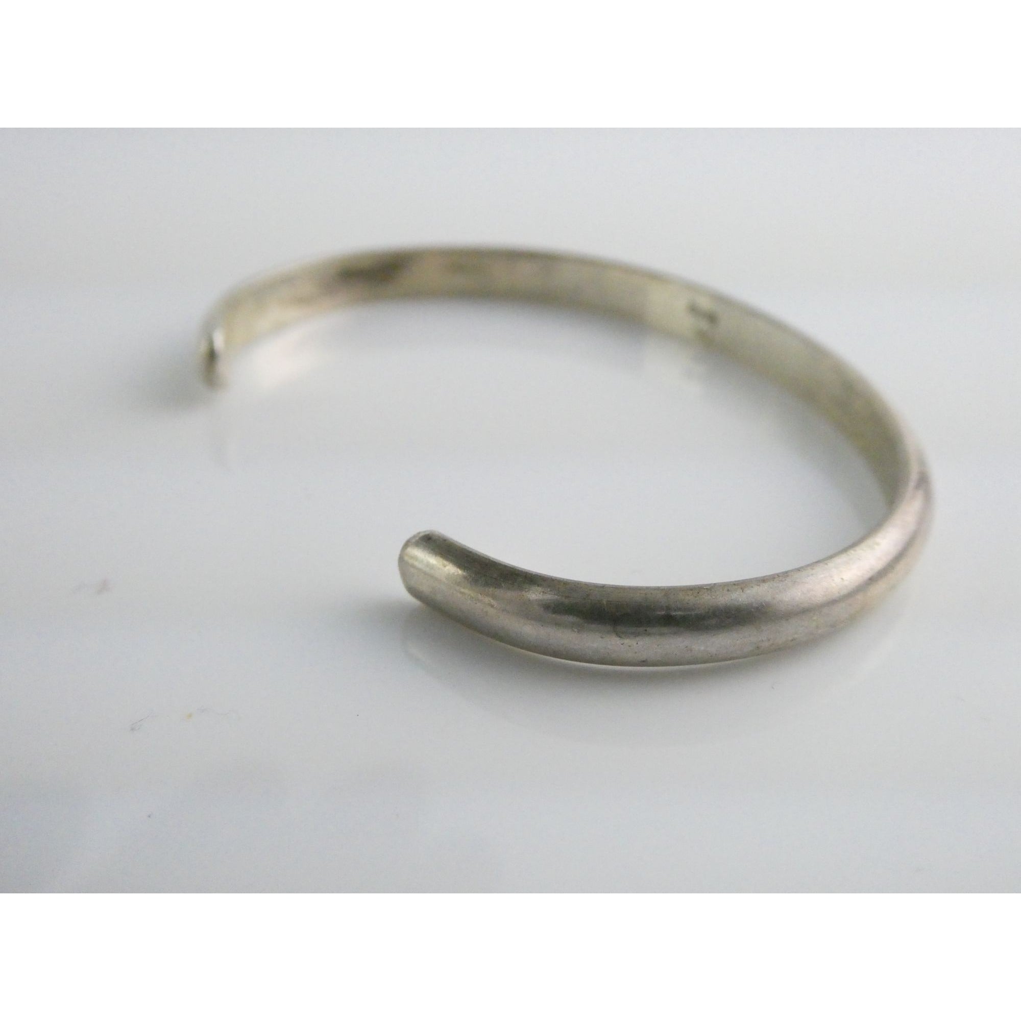 Lee McCray NA Navajo Sterling Silver Slender Cuff Bracelet 6.5 Inches 14g Weight