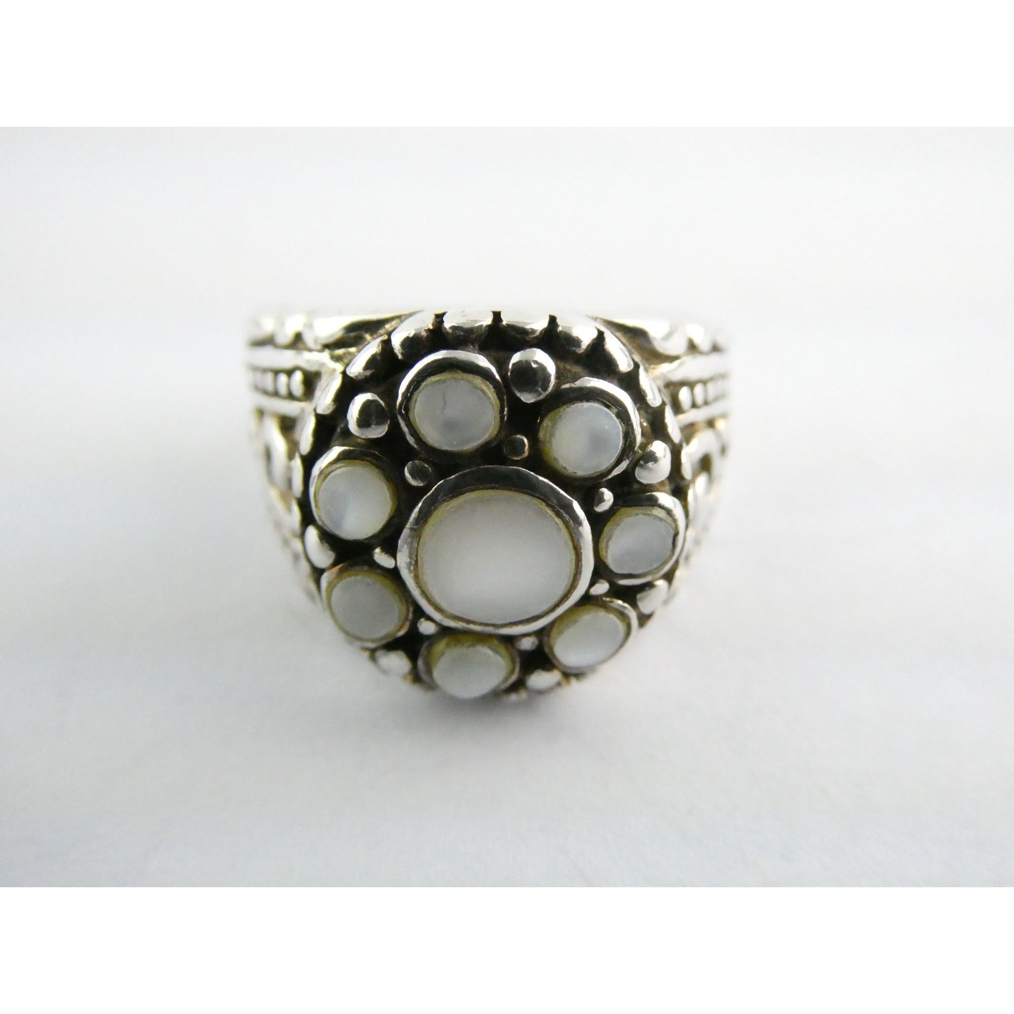 Sterling Silver MOP Shell Floral Design Ornate Scrollwork Ring Size 8 9g