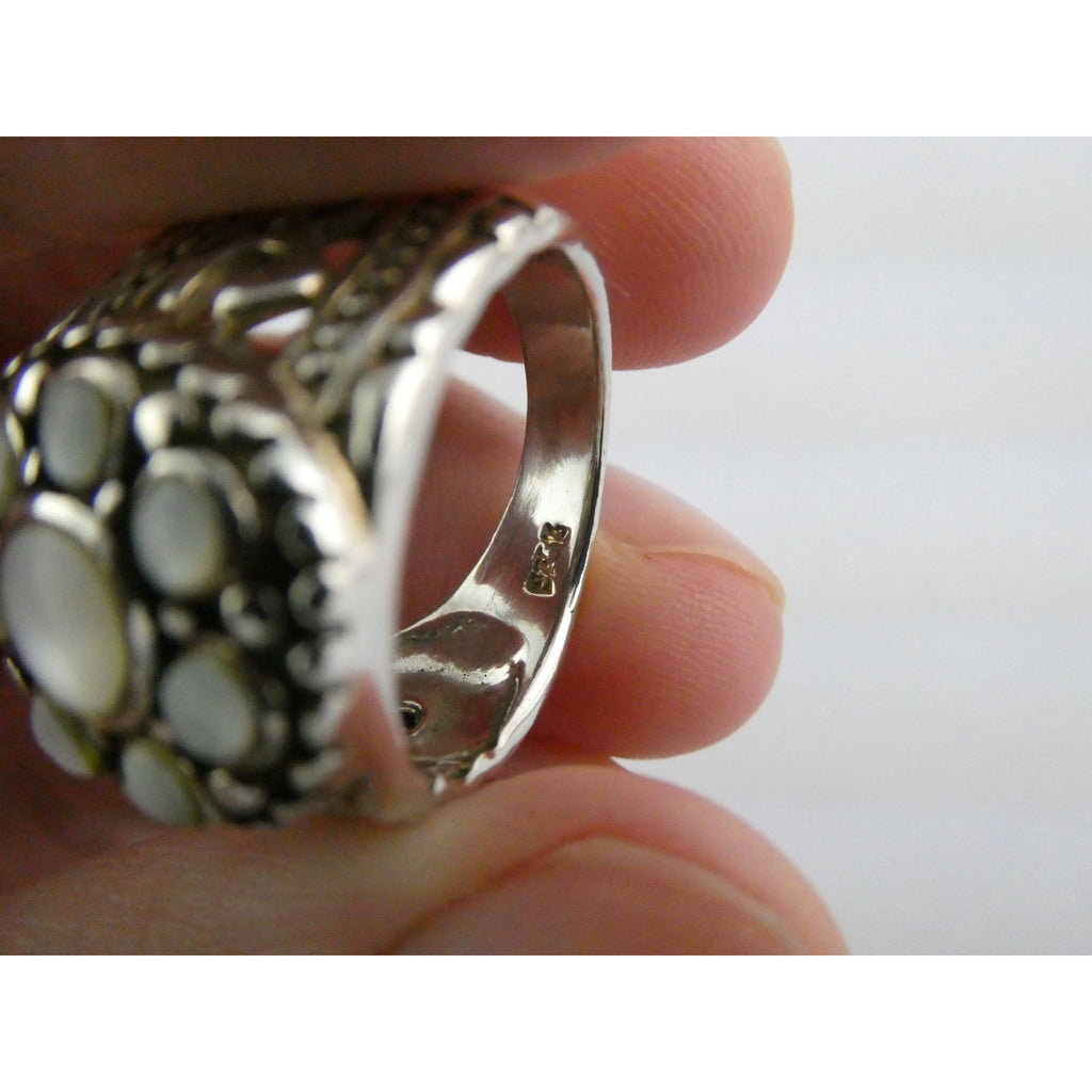 Sterling Silver MOP Shell Floral Design Ornate Scrollwork Ring Size 8 9g