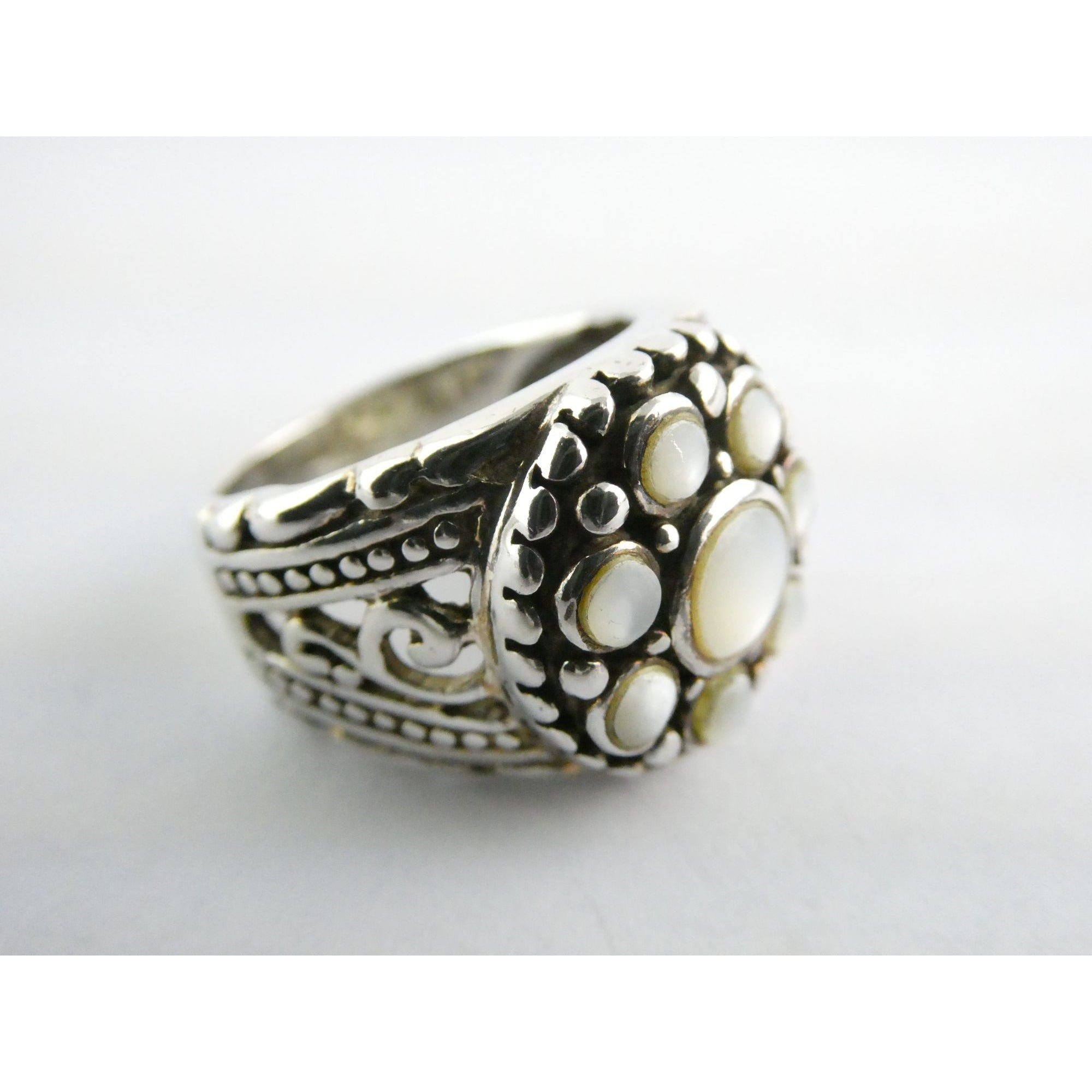 Sterling Silver MOP Shell Floral Design Ornate Scrollwork Ring Size 8 9g