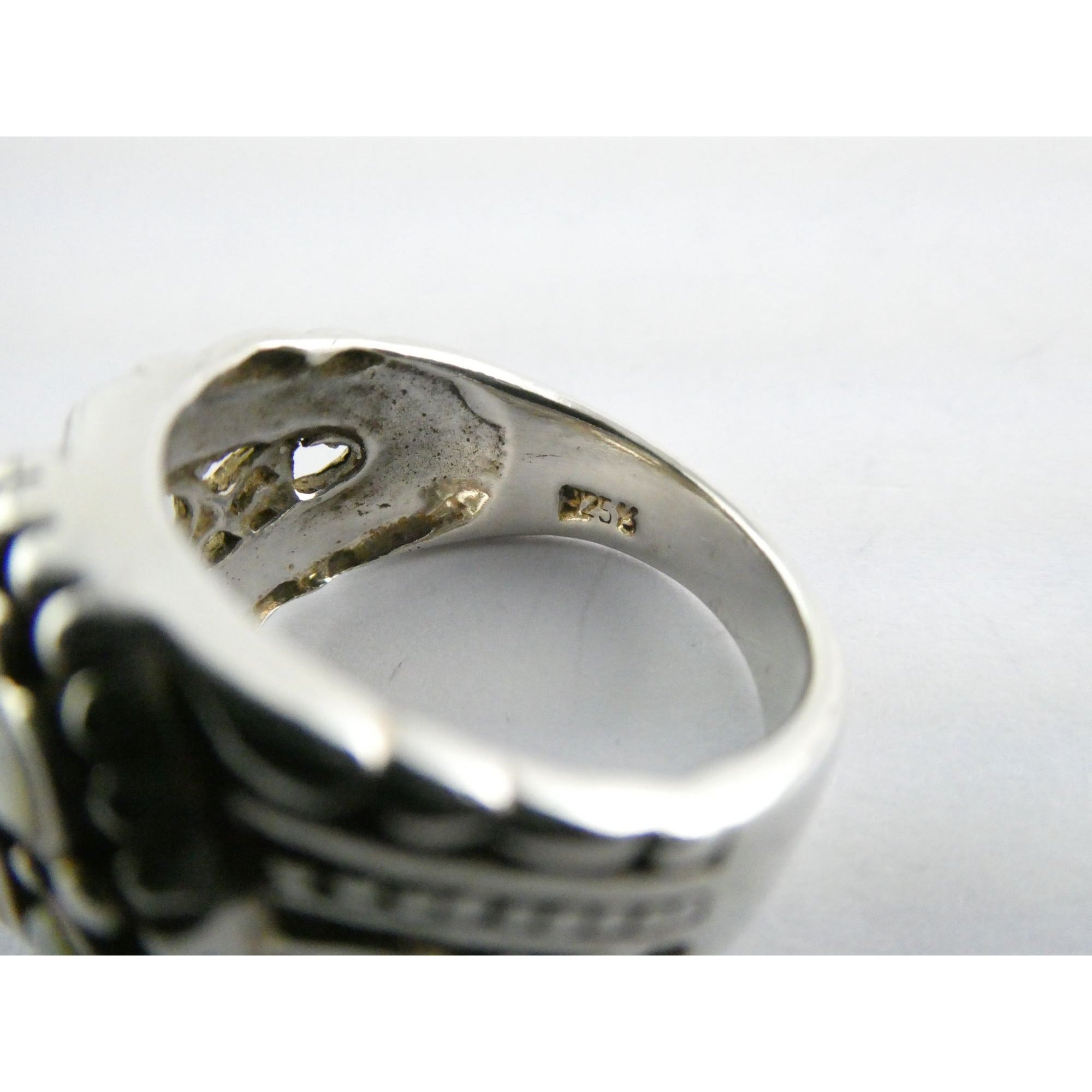 Sterling Silver MOP Shell Floral Design Ornate Scrollwork Ring Size 8 9g