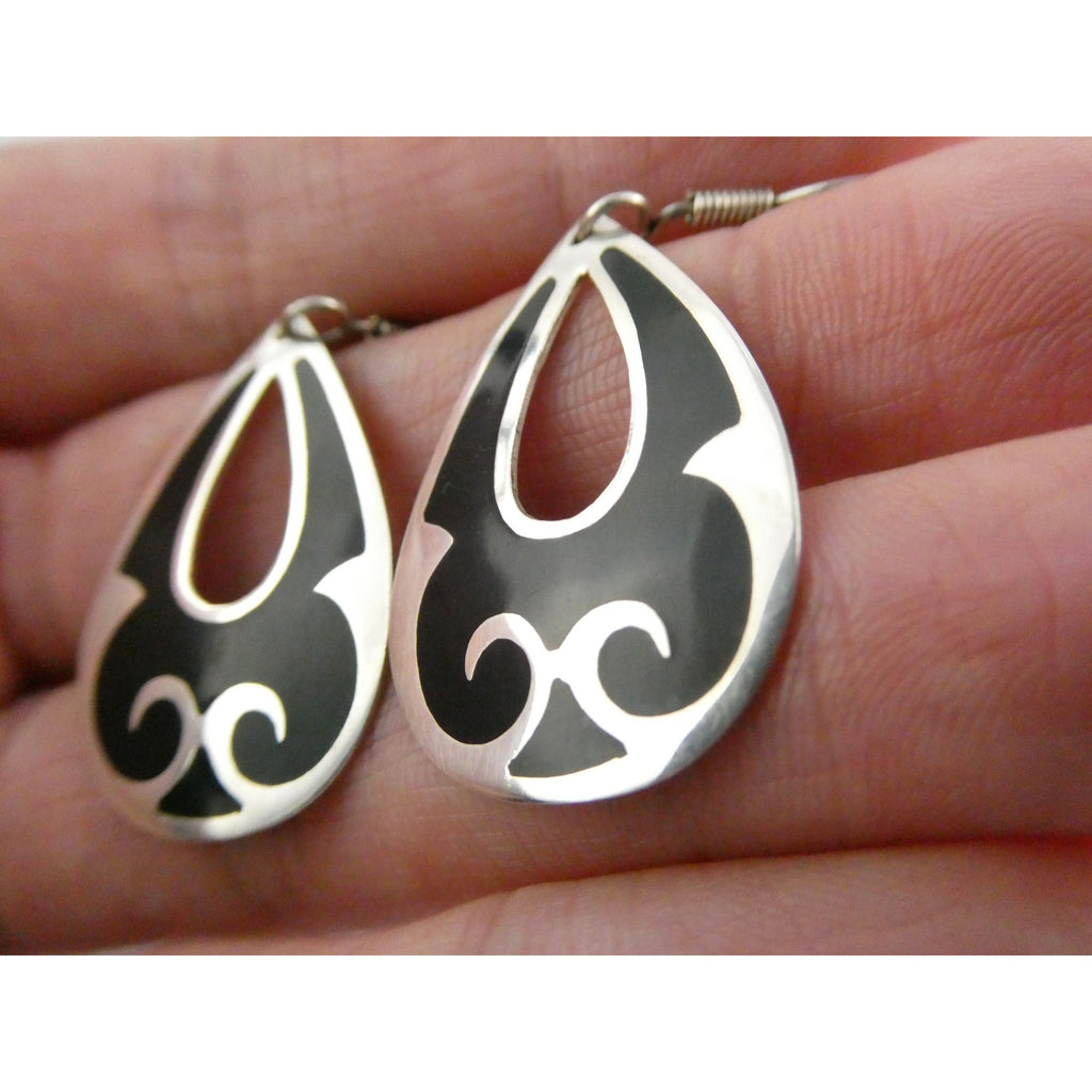 Taxco Mexico Sterling Silver Black Enamel Swirl Design Hook Earrings 4g 1.75 In