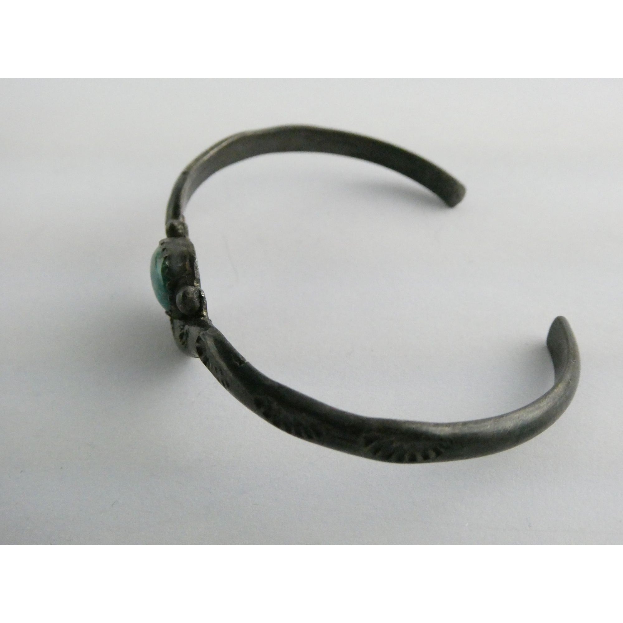 Southwestern Sterling Silver Turquoise Cabochon Cuff Bracelet 6.25 Inches 10.6g