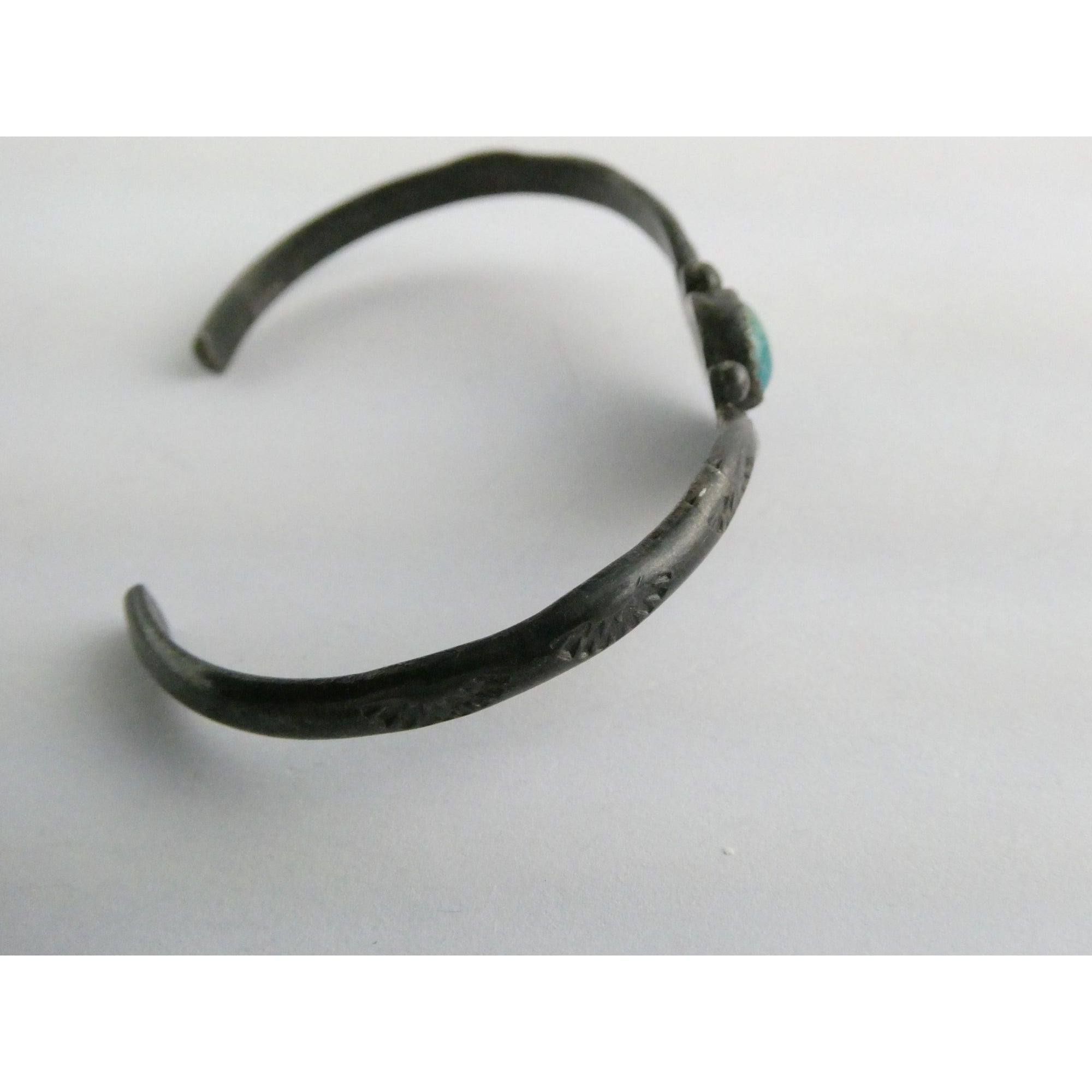 Southwestern Sterling Silver Turquoise Cabochon Cuff Bracelet 6.25 Inches 10.6g