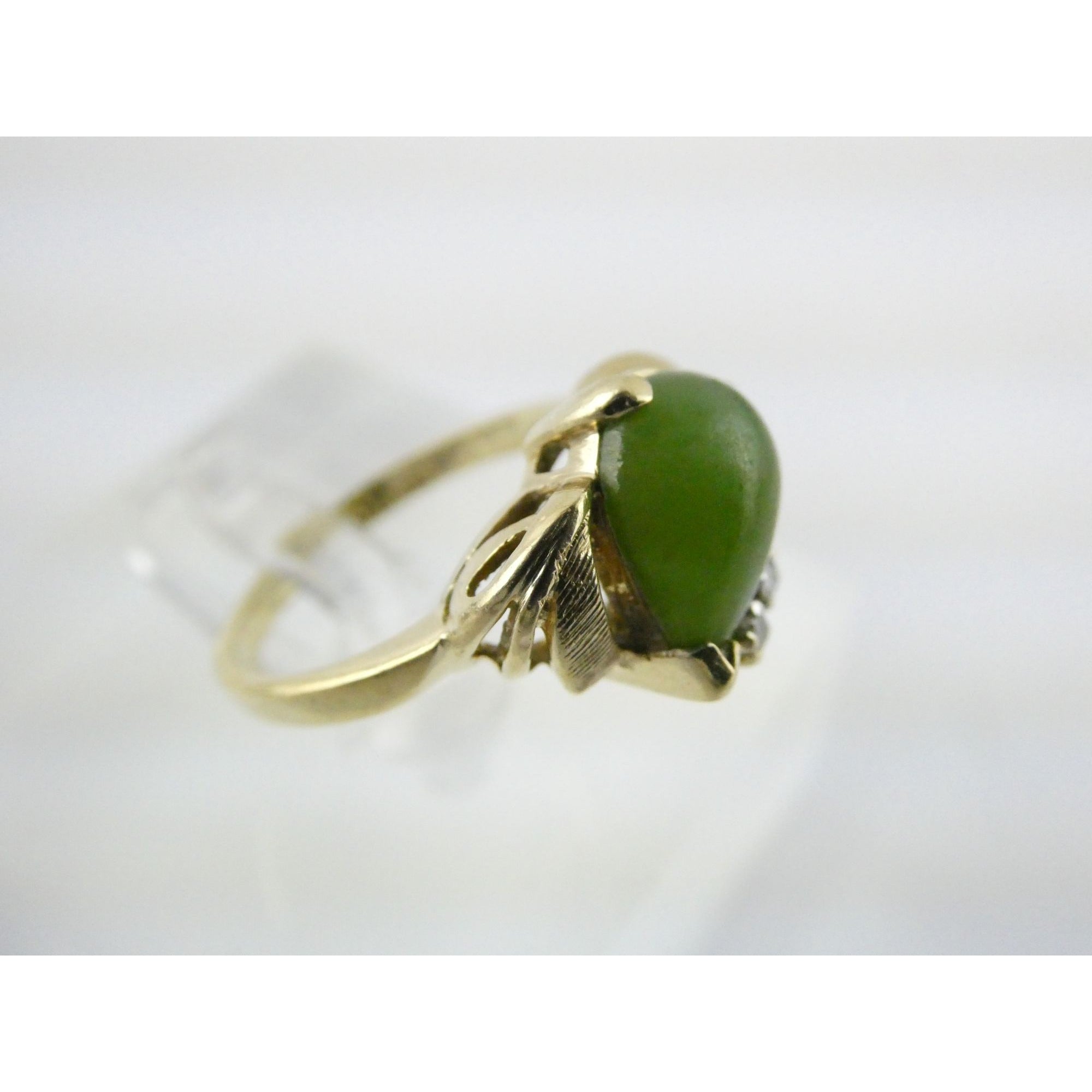 Vintage Designer 14k Yellow Gold Nephrite Jade Two Diamond Ring Size 5.5 3.1g