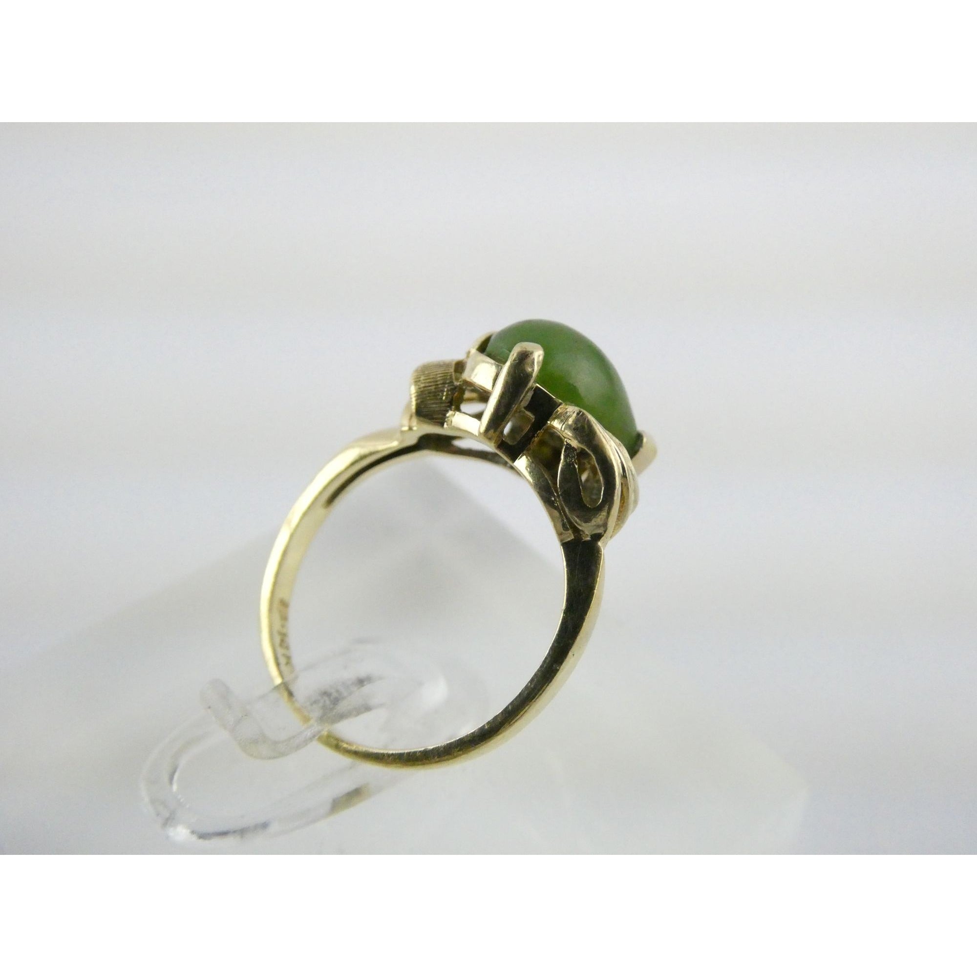 Vintage Designer 14k Yellow Gold Nephrite Jade Two Diamond Ring Size 5.5 3.1g