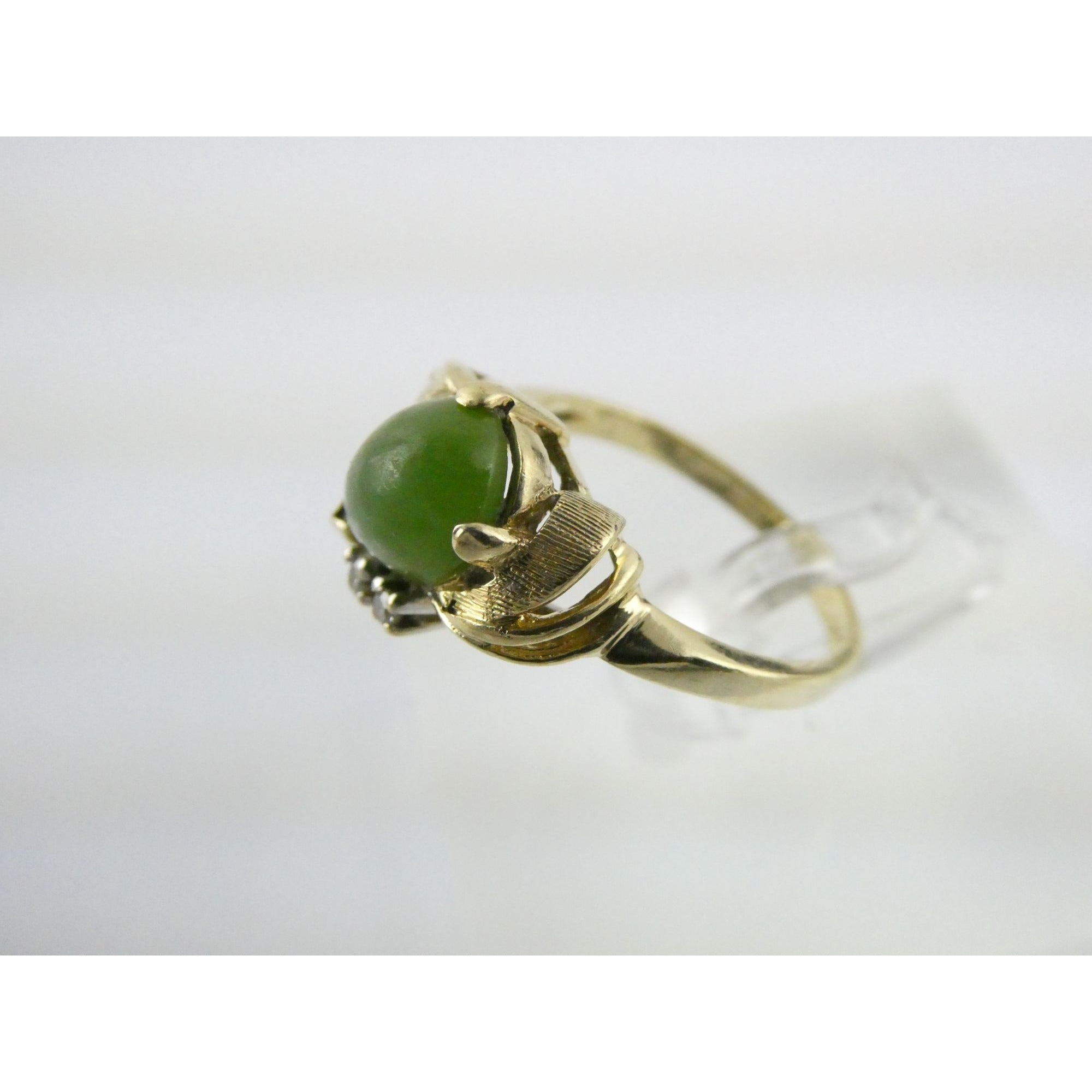 Vintage Designer 14k Yellow Gold Nephrite Jade Two Diamond Ring Size 5.5 3.1g