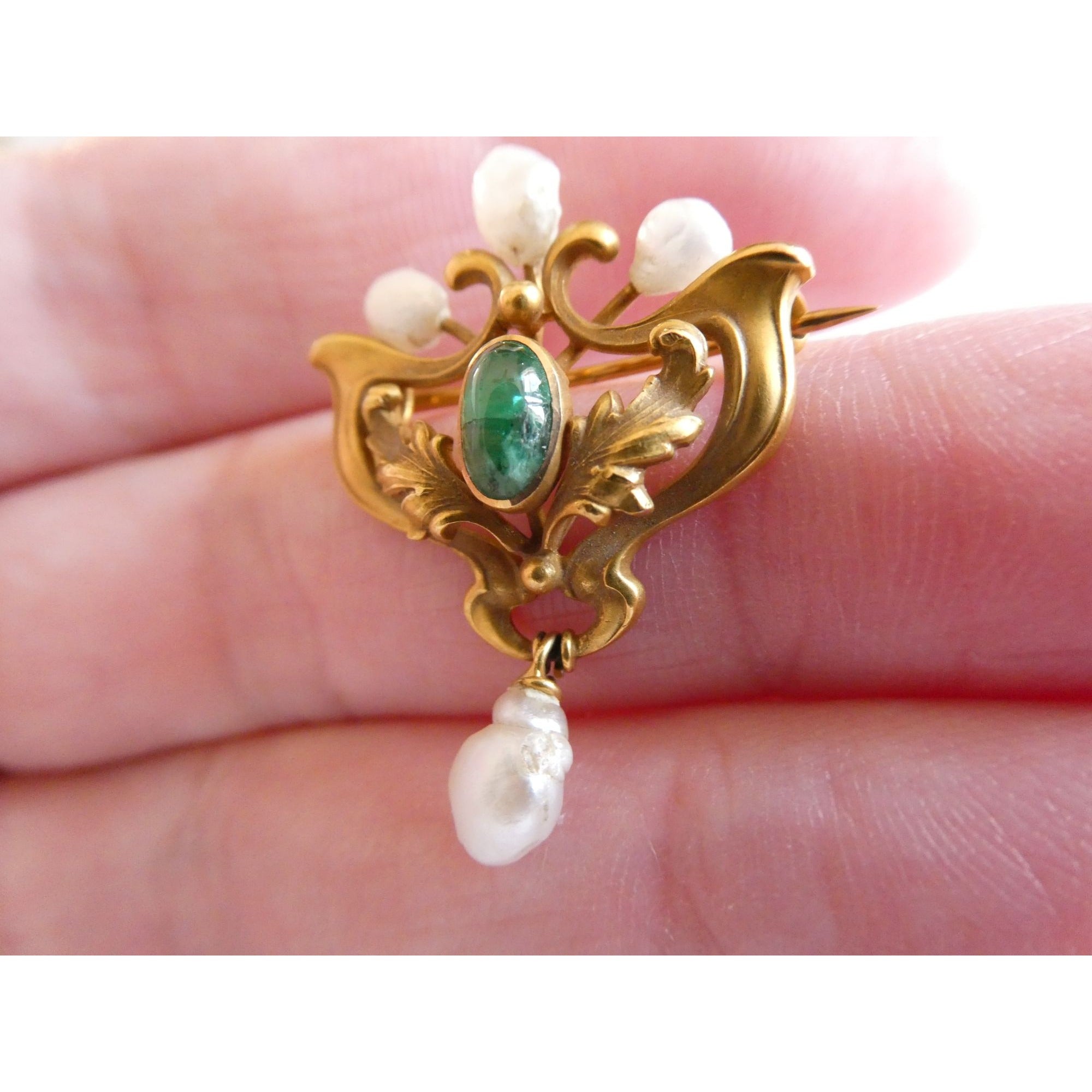 Antique Art Nouveau 14K Gold Emerald Cabochon and Baroque Pearl Pin Brooch 3.4g