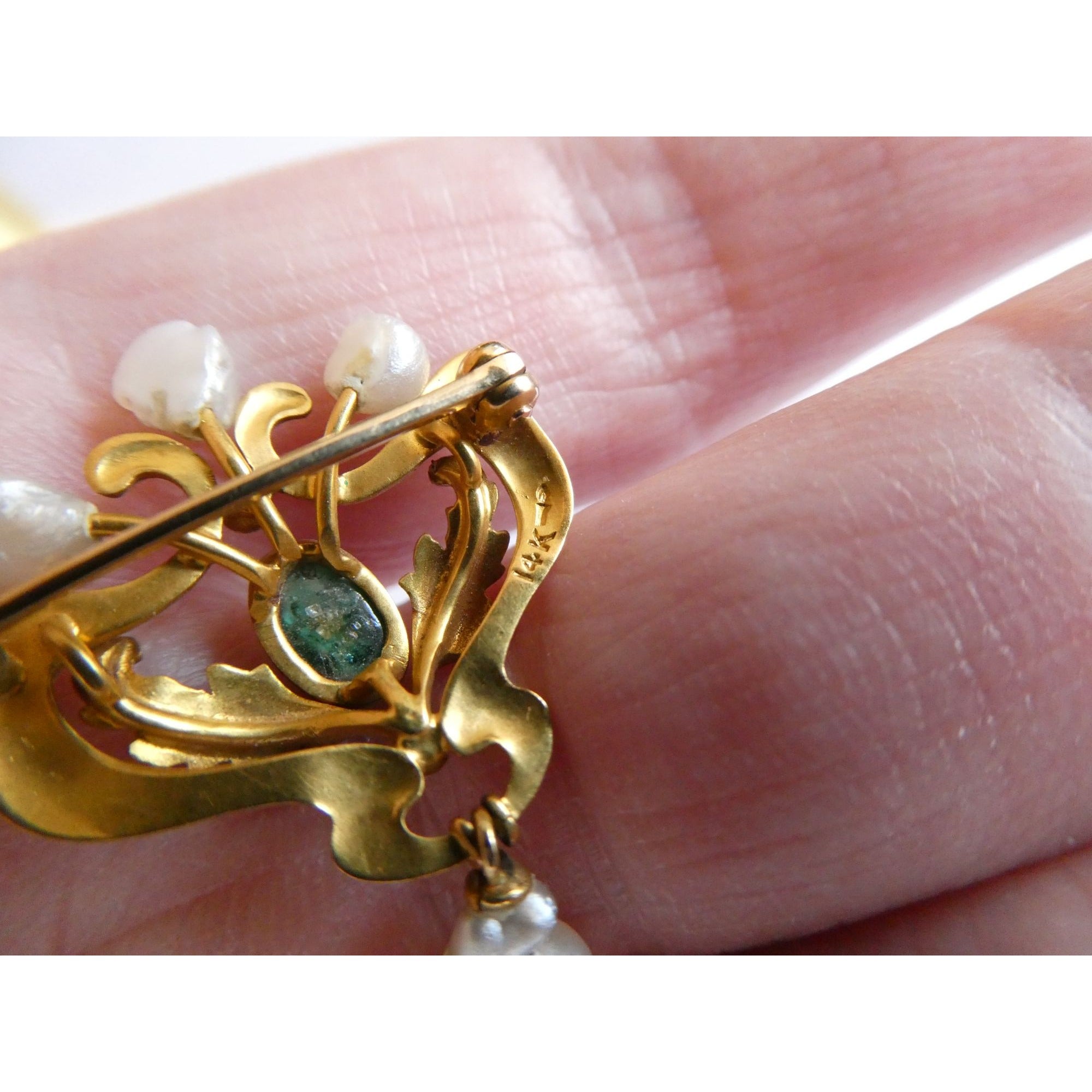 Antique Art Nouveau 14K Gold Emerald Cabochon and Baroque Pearl Pin Brooch 3.4g
