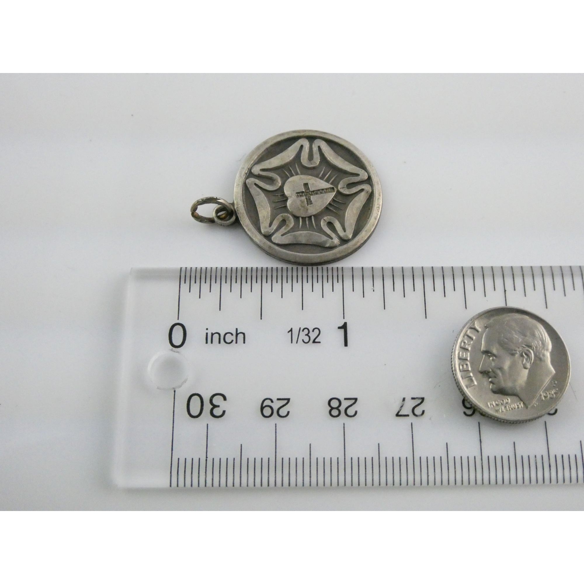 Vintage Sterling Silver I Am A Lutheran Religious Medal Pendant 7.2g 24mm Round