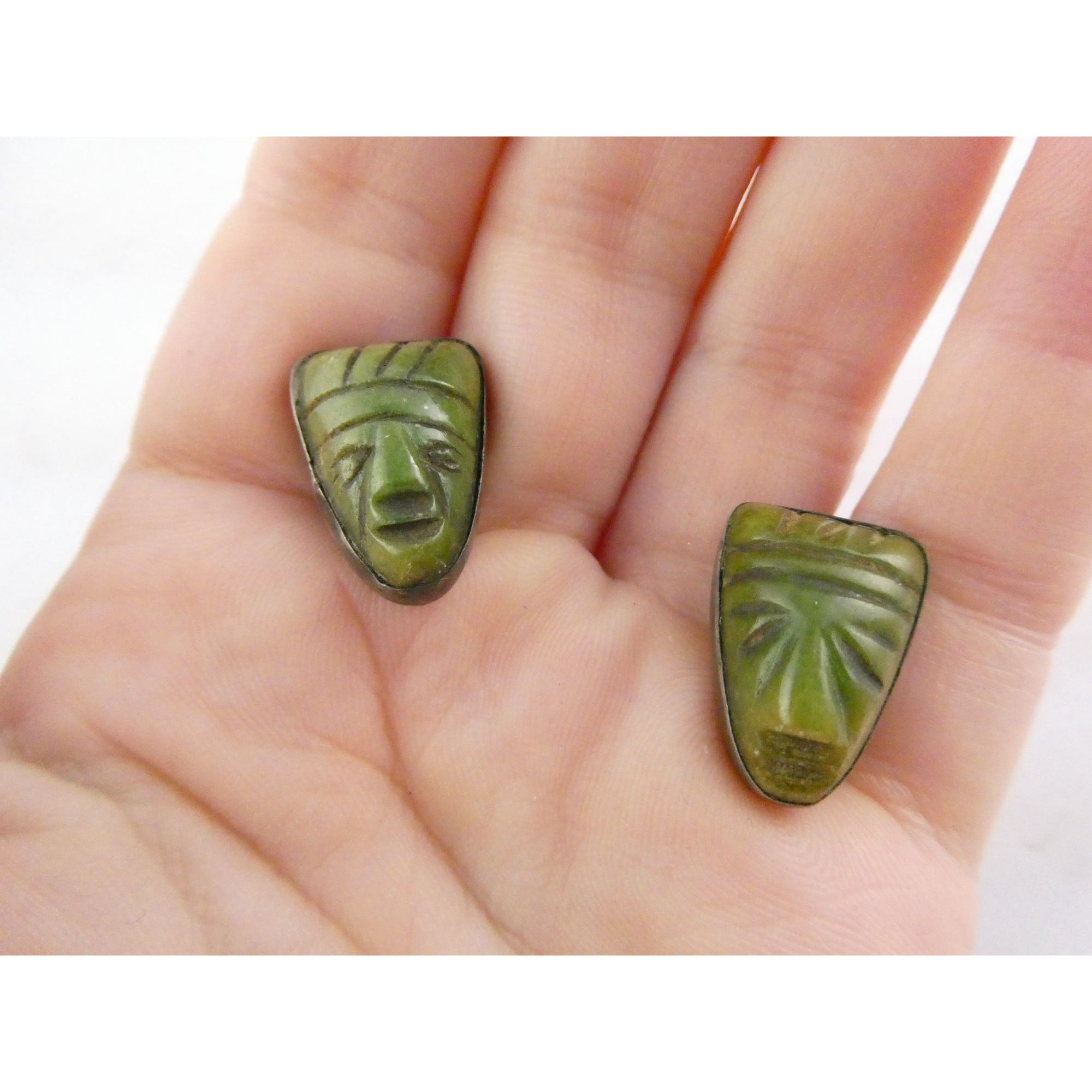 Vintage Mexican Sterling Silver Green Hardstone Jade Face Screwback Earrings