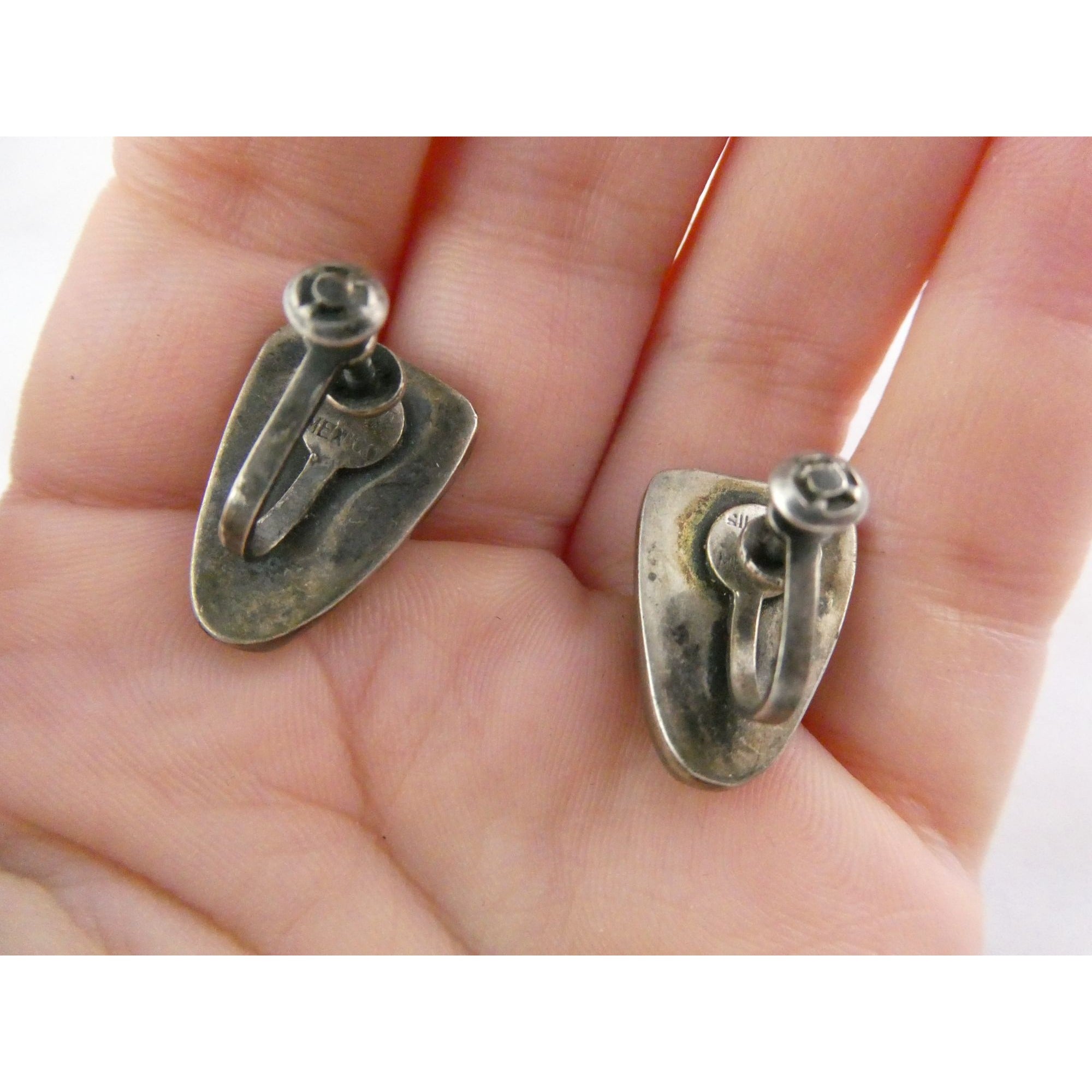 Vintage Mexican Sterling Silver Green Hardstone Jade Face Screwback Earrings
