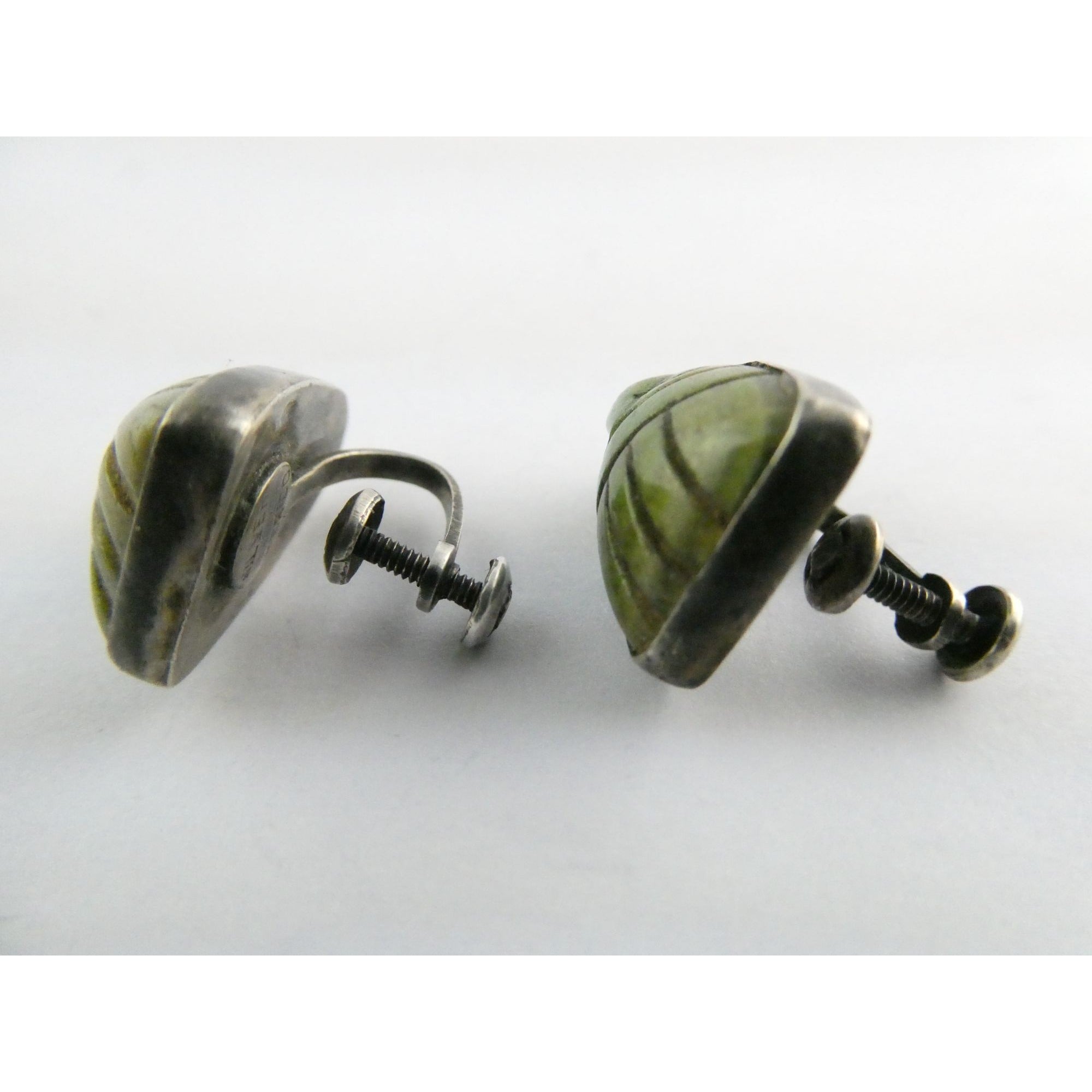 Vintage Mexican Sterling Silver Green Hardstone Jade Face Screwback Earrings