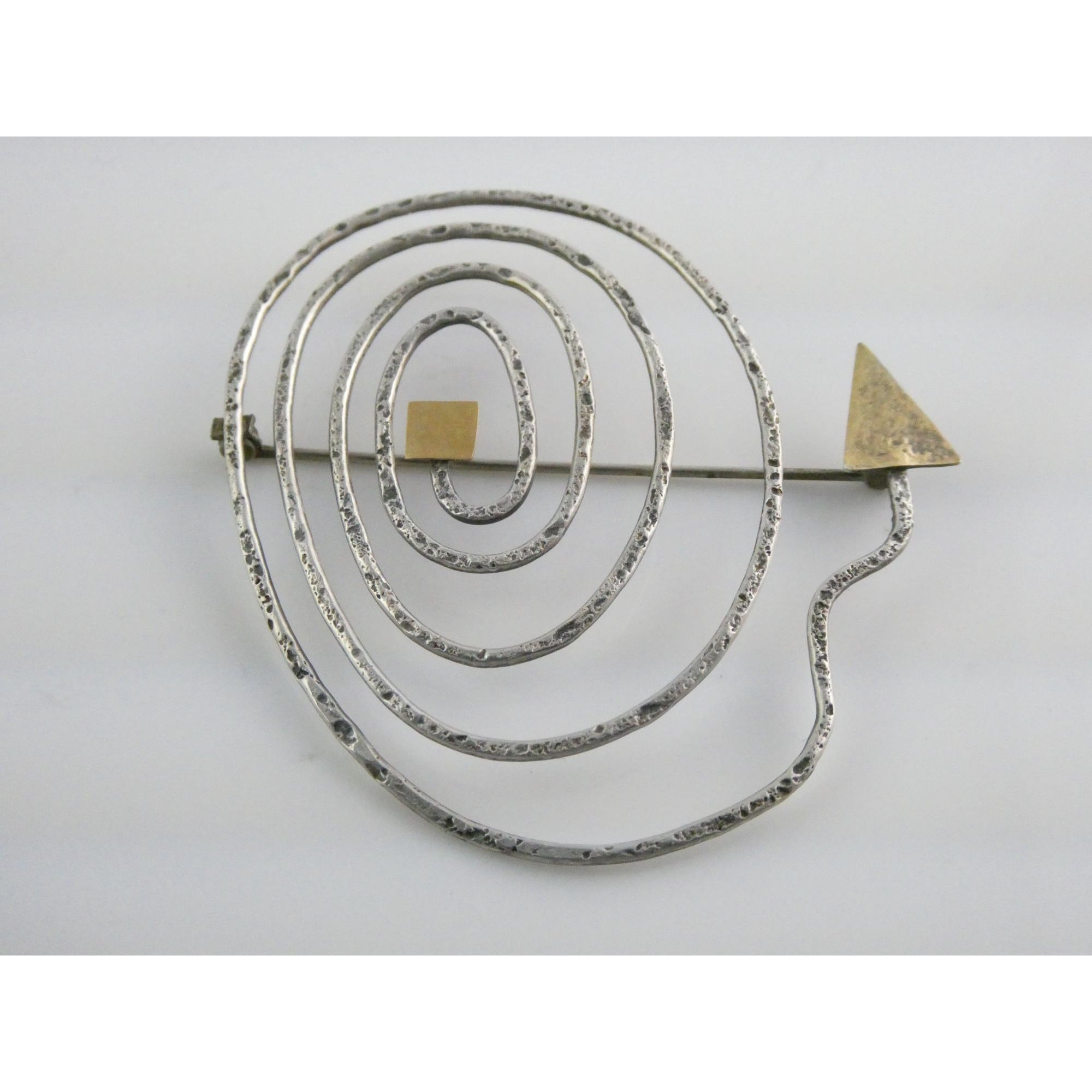 Vintage Sydney Lynch Sterling Silver and 22k Gold Vermeil Arrow Pin Brooch 6.8g