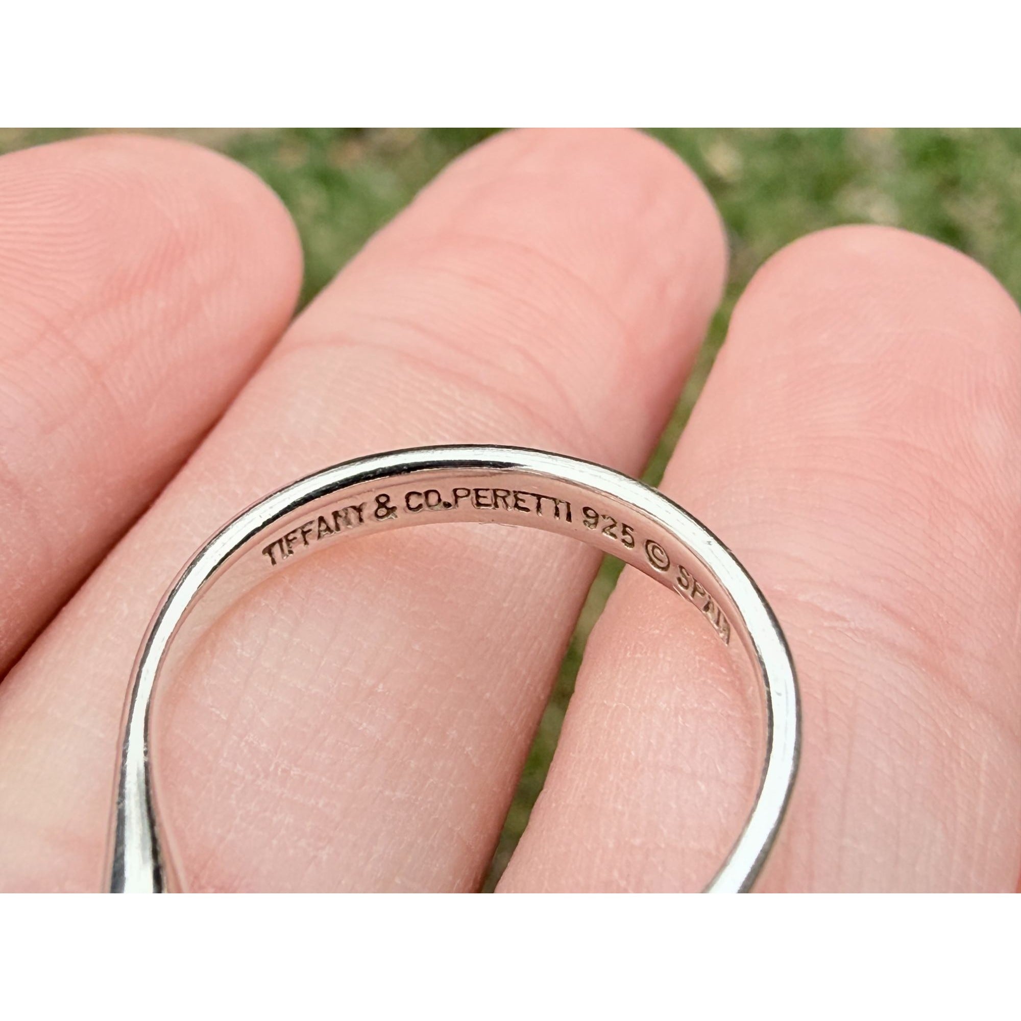 Tiffany and Co Elsa Peretti Sterling Silver Open Heart Ring Size 6 Weighs 2.6g