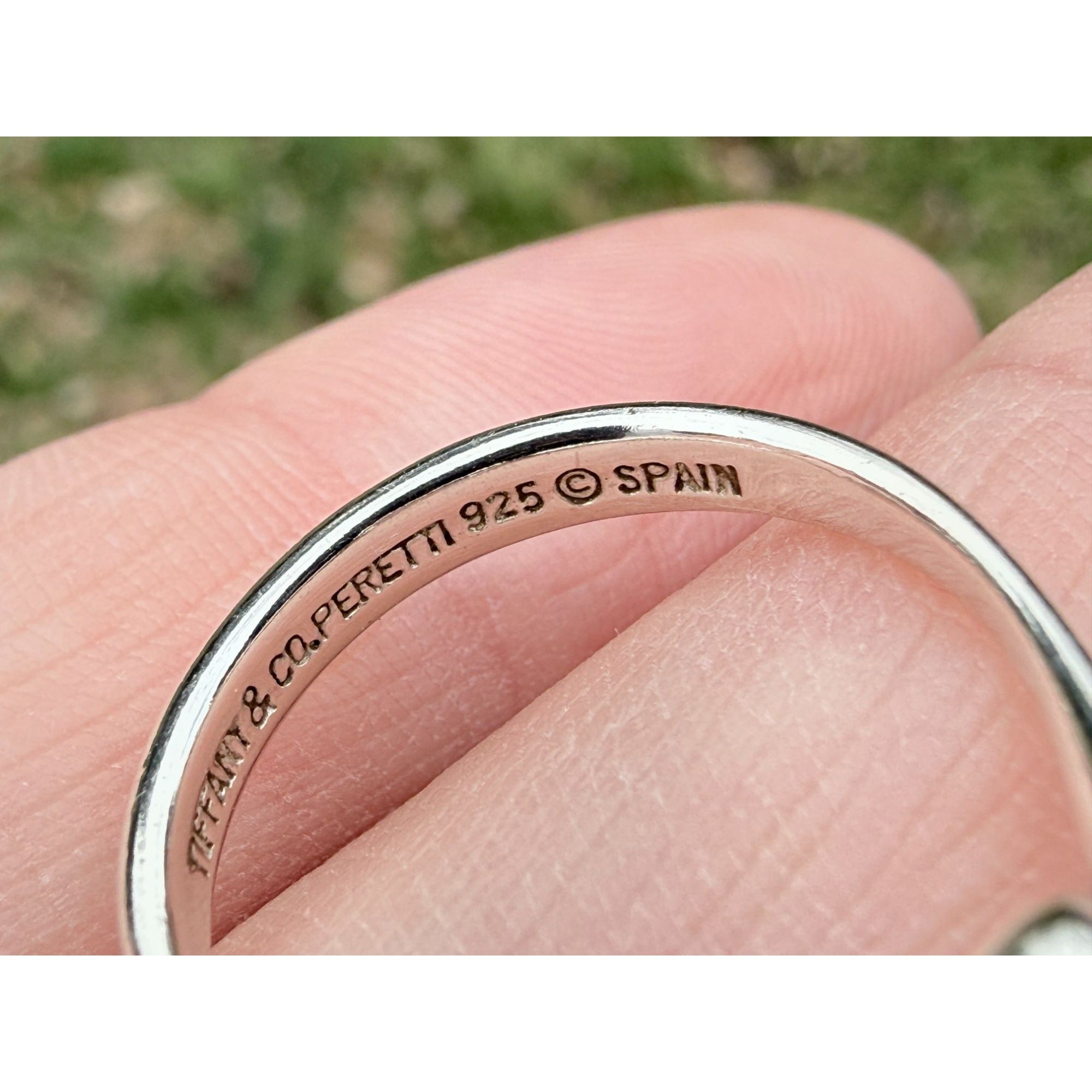 Tiffany and Co Elsa Peretti Sterling Silver Open Heart Ring Size 6 Weighs 2.6g