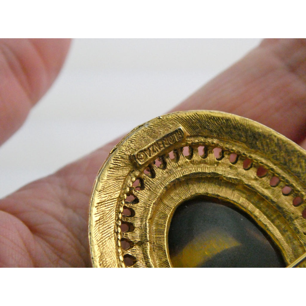 Vintage Florenza Goldtone Metal Faux Shell Cameo Pin Brooch 16.8g 49mm Length