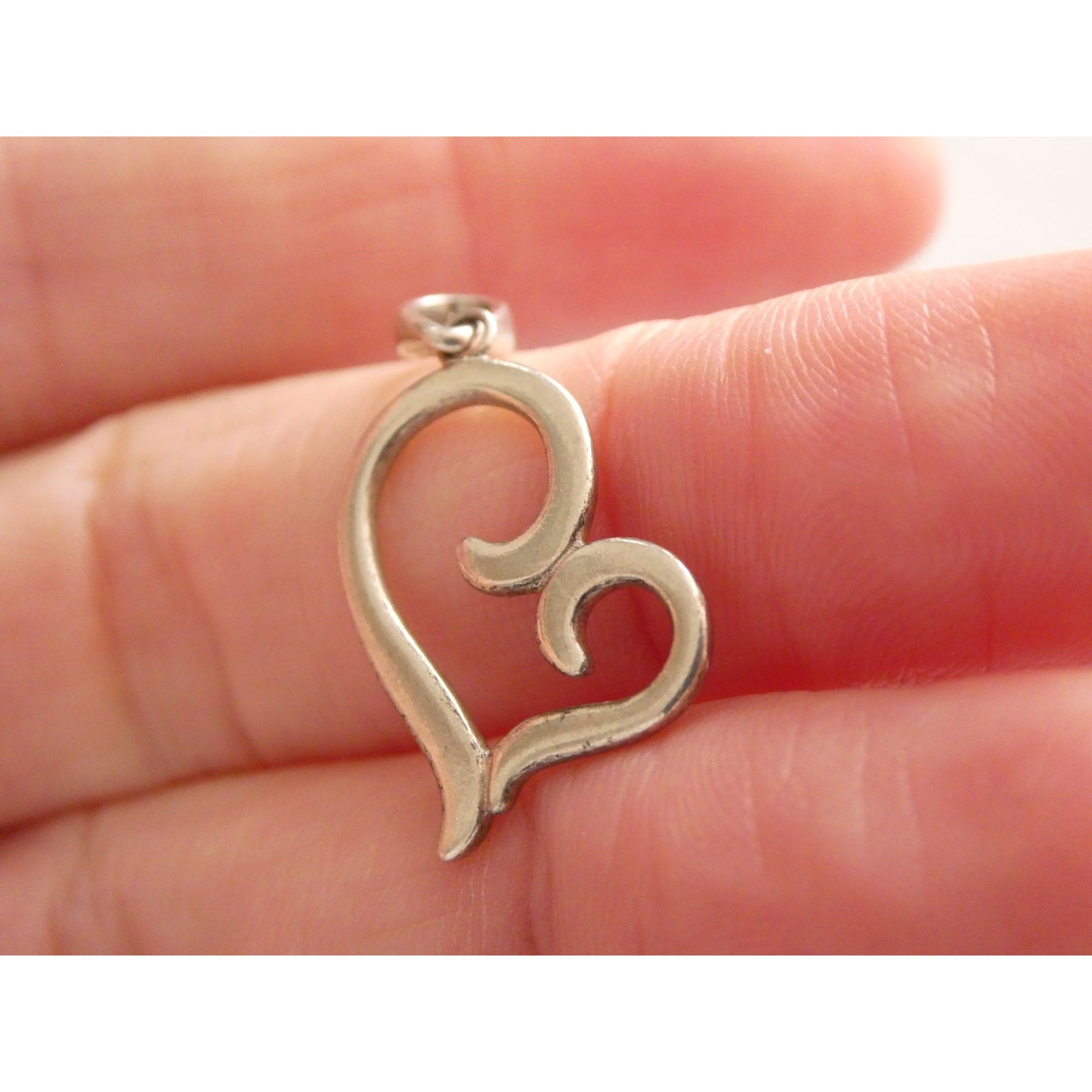Sterling Silver Curled Heart Openwork Outline Pendant 925 1.7g 25mm Length