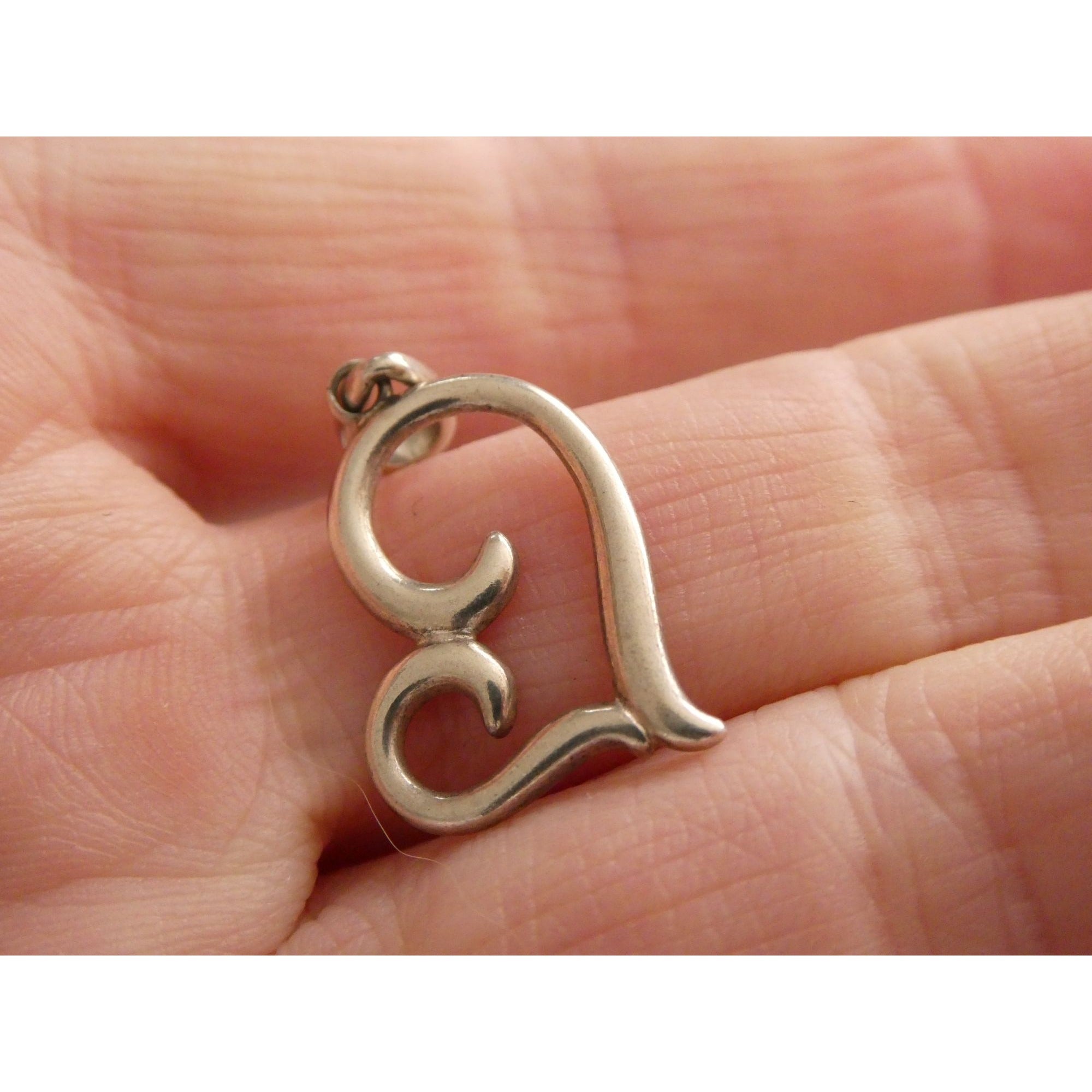 Sterling Silver Curled Heart Openwork Outline Pendant 925 1.7g 25mm Length