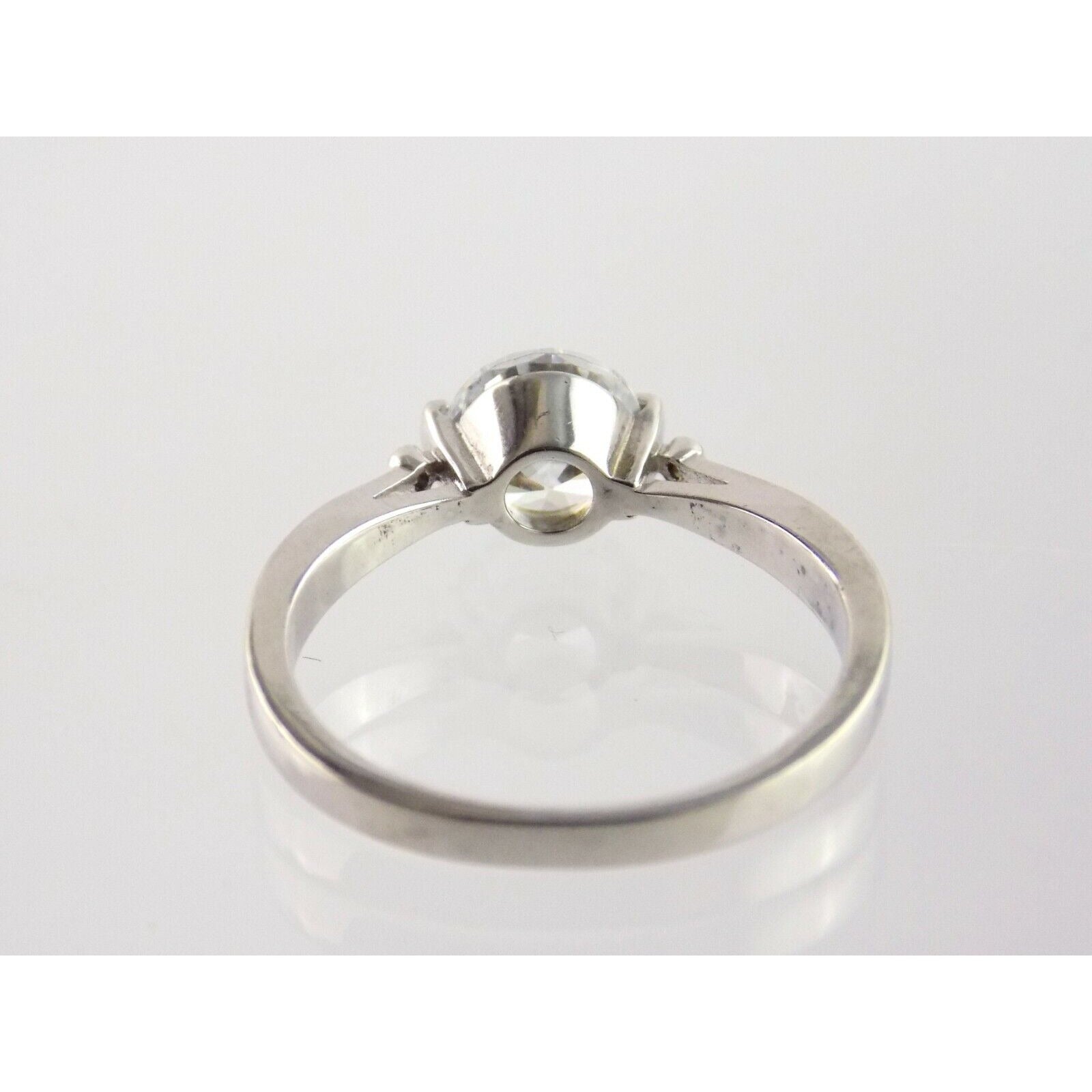 Silver Plated White Cubic Zirconia Solitaire Ring Round Cut CZ 2.9g Size 7.75
