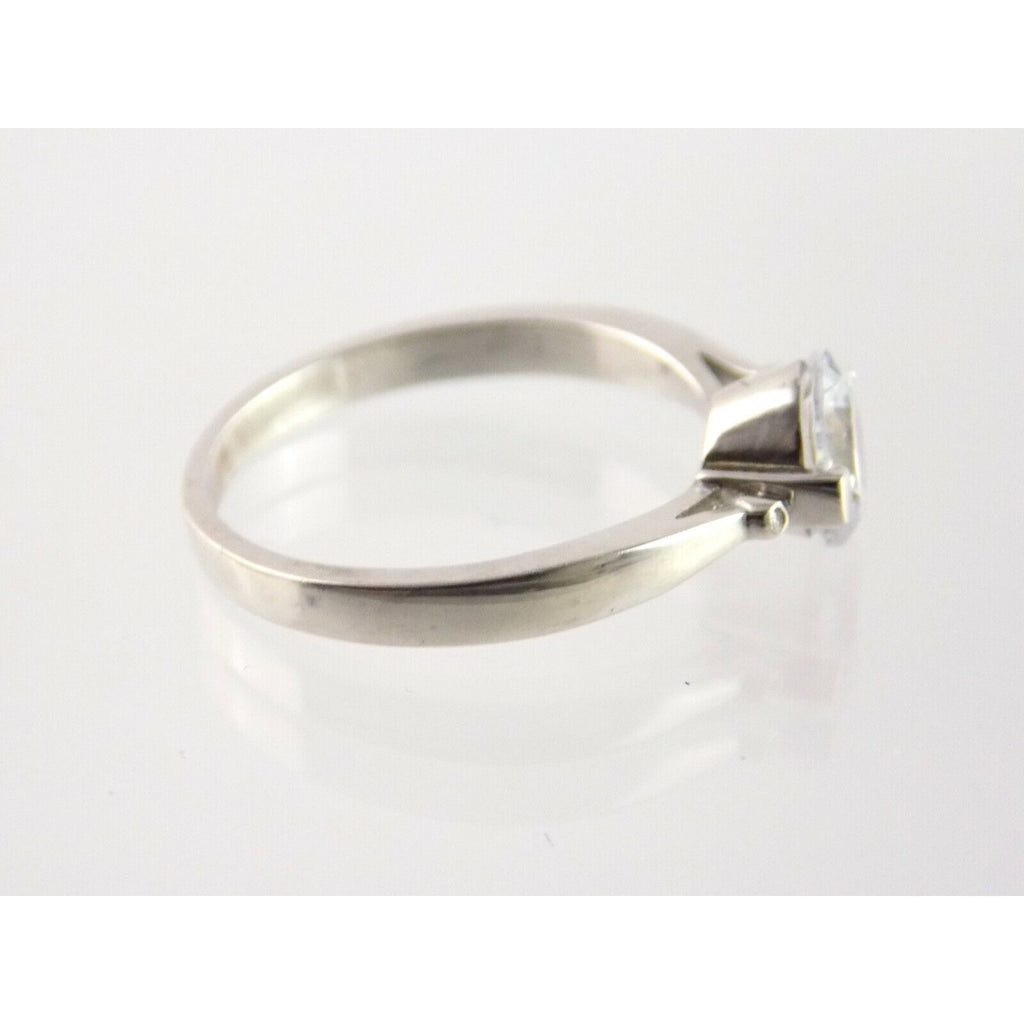 Silver Plated White Cubic Zirconia Solitaire Ring Round Cut CZ 2.9g Size 7.75