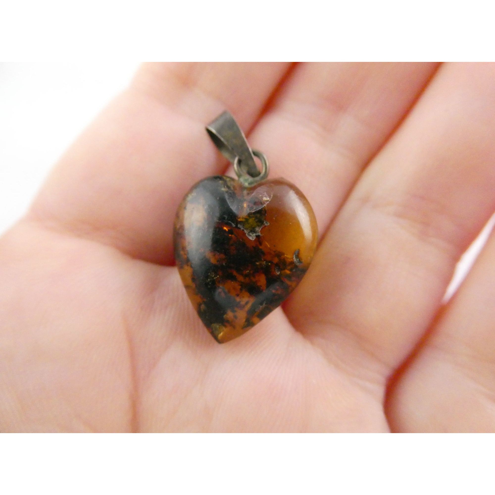 Vintage Sterling Silver Bail Carved Amber Heart Pendant 1.6g 27mm Length