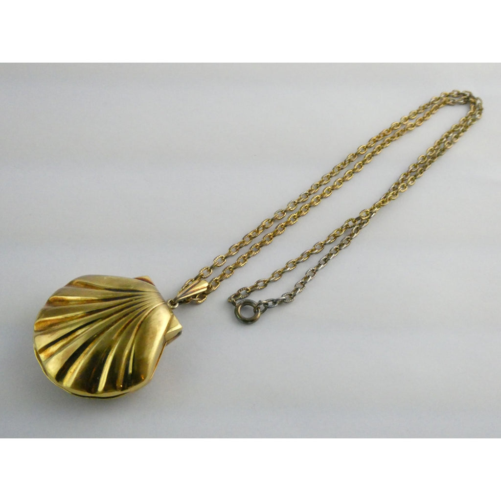 Vintage Ernest Borel Swiss Gold Plated Seashell Watch Pendant Necklace WORKING