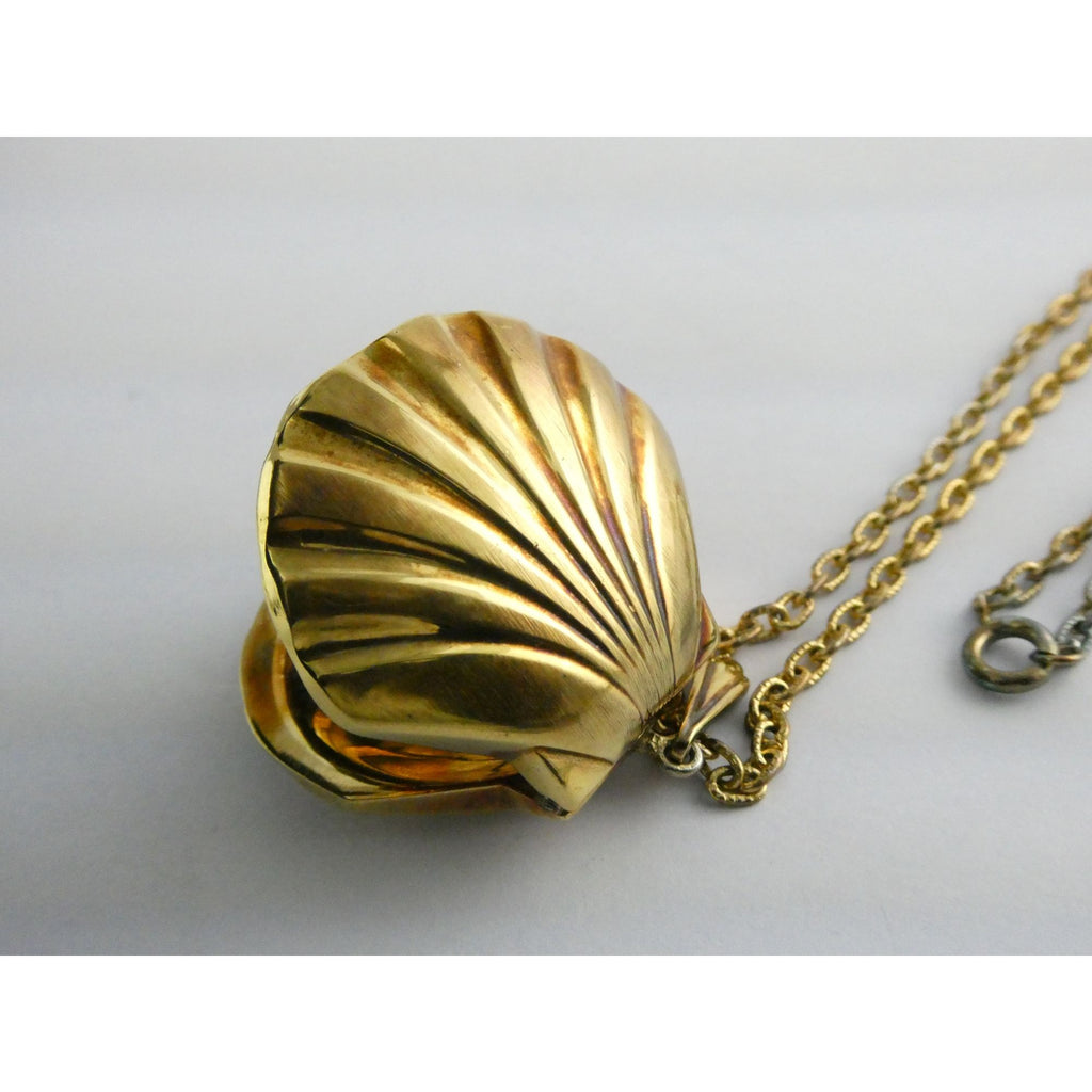 Vintage Ernest Borel Swiss Gold Plated Seashell Watch Pendant Necklace WORKING