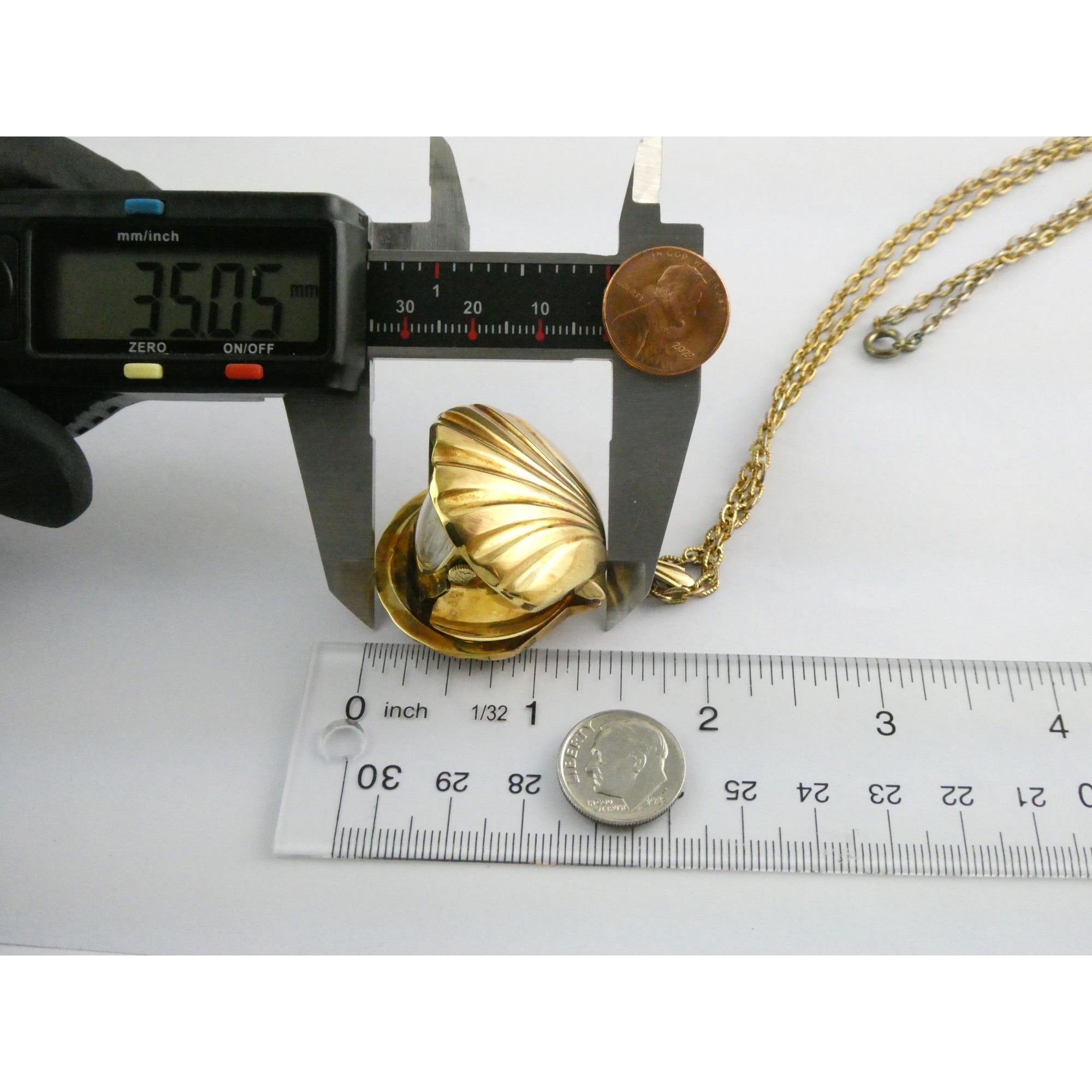 Vintage Ernest Borel Swiss Gold Plated Seashell Watch Pendant Necklace WORKING