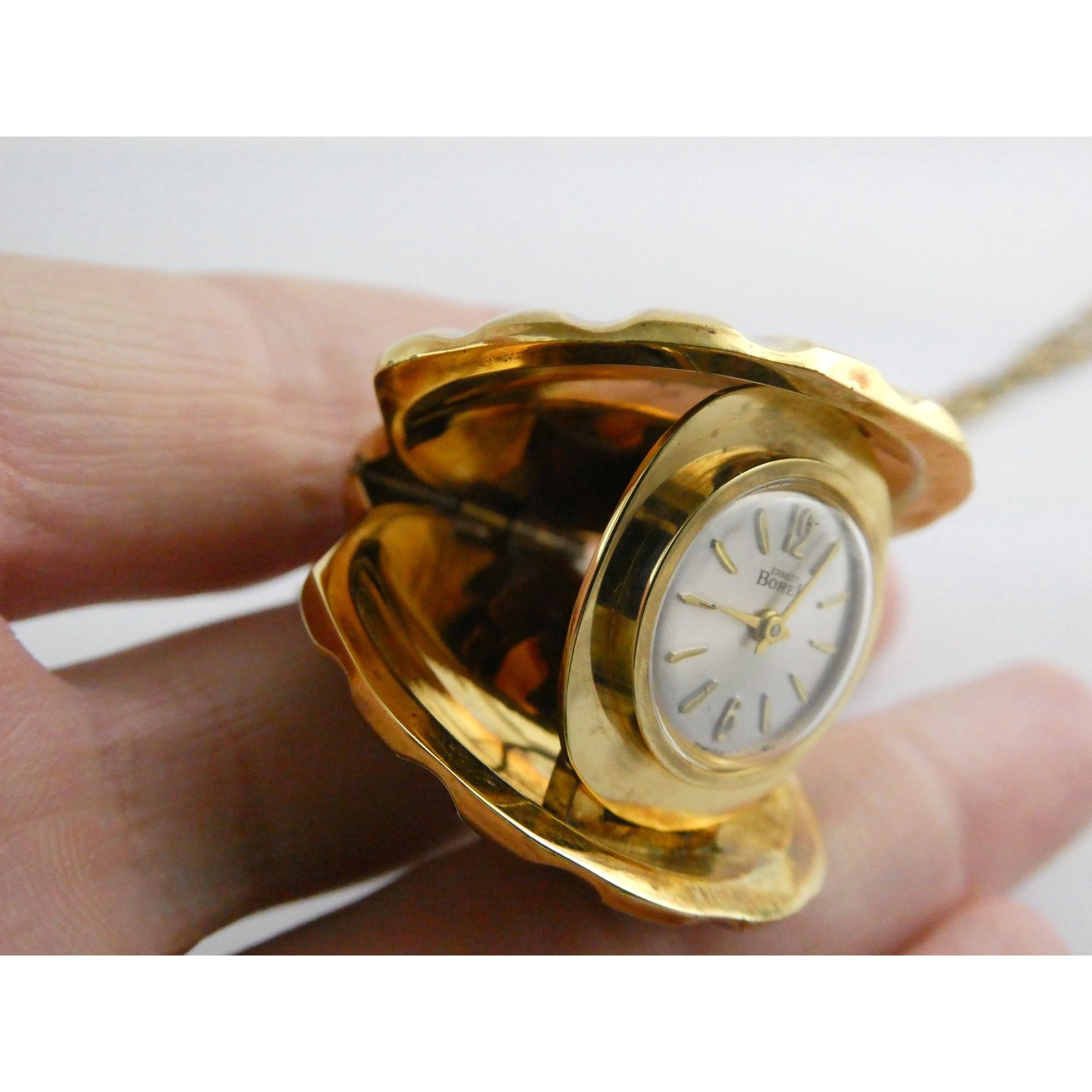 Vintage Ernest Borel Swiss Gold Plated Seashell Watch Pendant Necklace WORKING