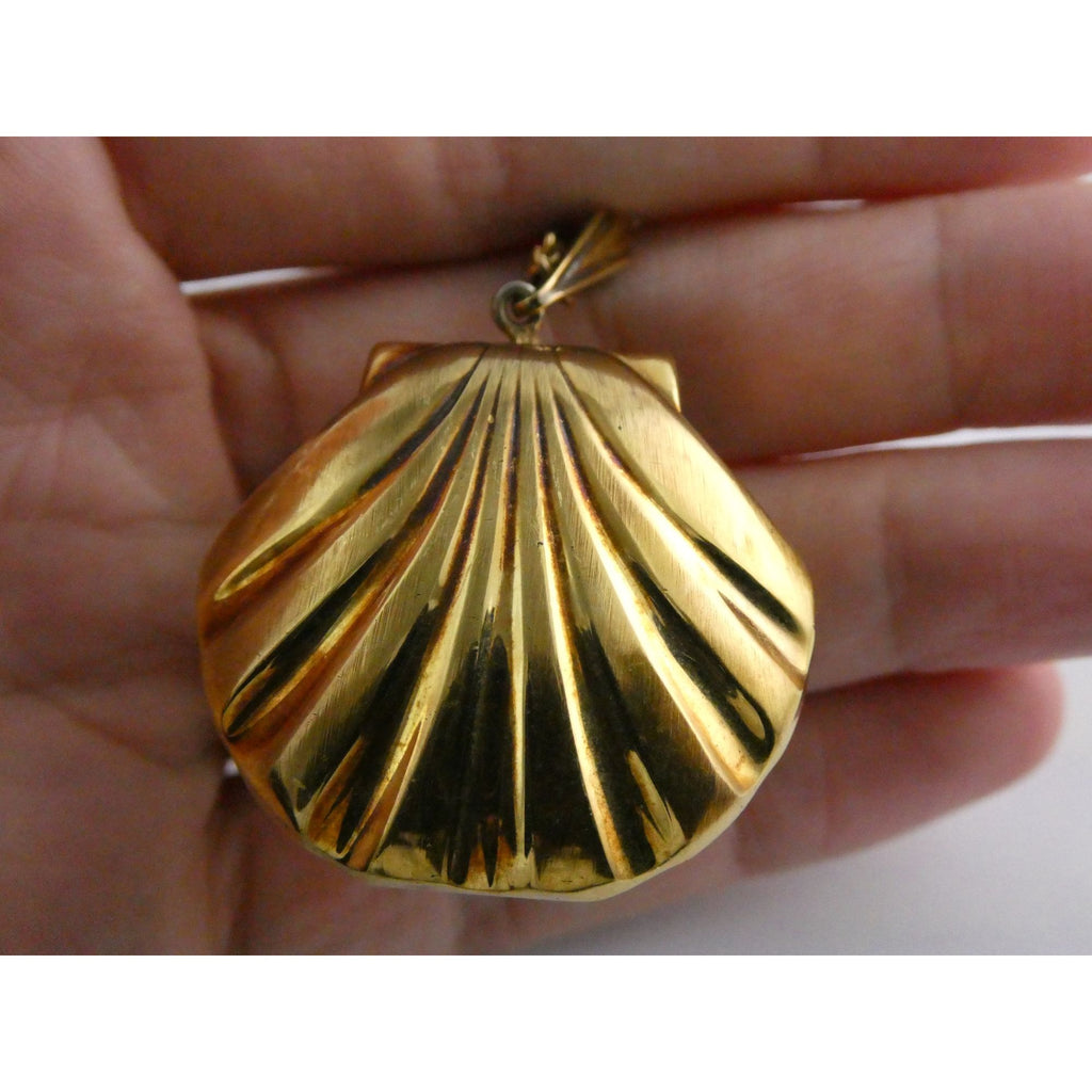 Vintage Ernest Borel Swiss Gold Plated Seashell Watch Pendant Necklace WORKING