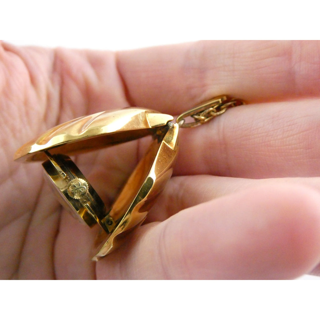 Vintage Ernest Borel Swiss Gold Plated Seashell Watch Pendant Necklace WORKING