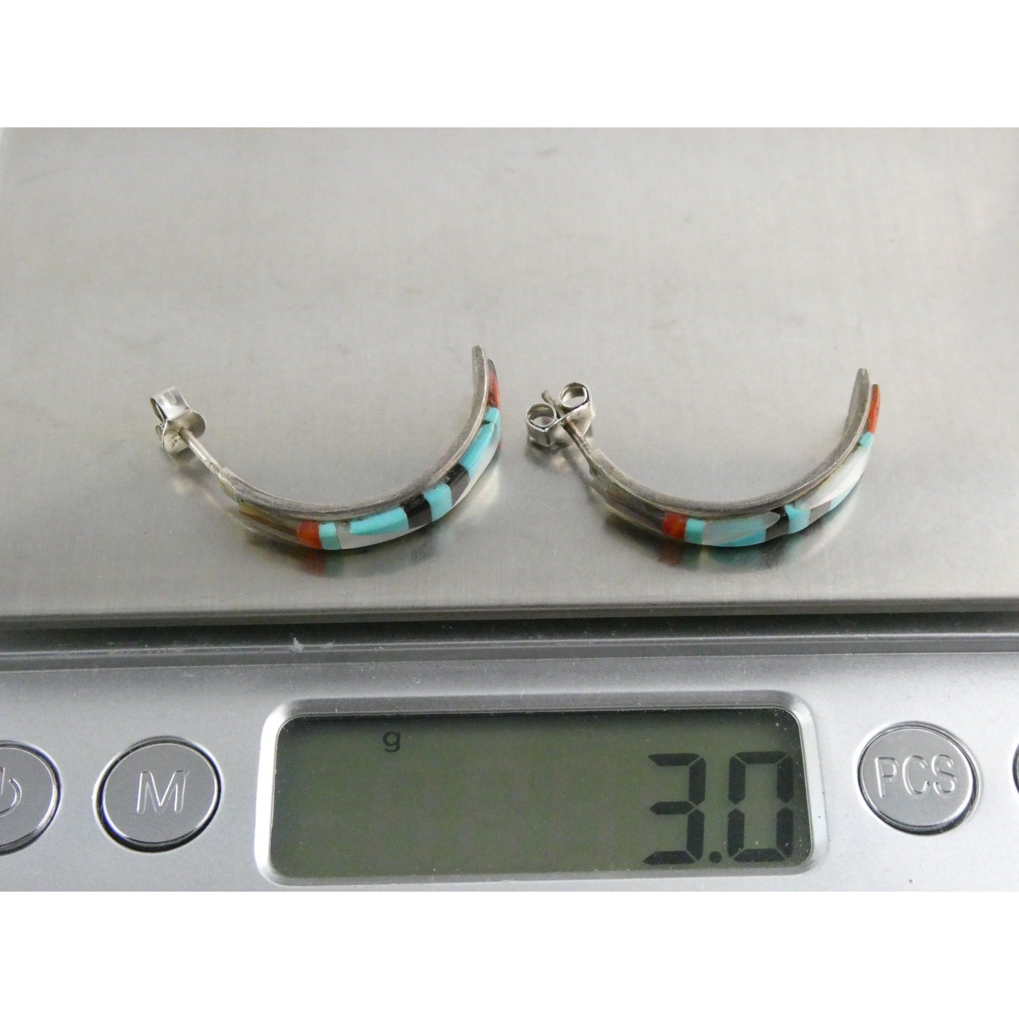NA Southwestern Unmarked Sterling Silver Gem Inlay Curled Stud Earrings 3g 27mm