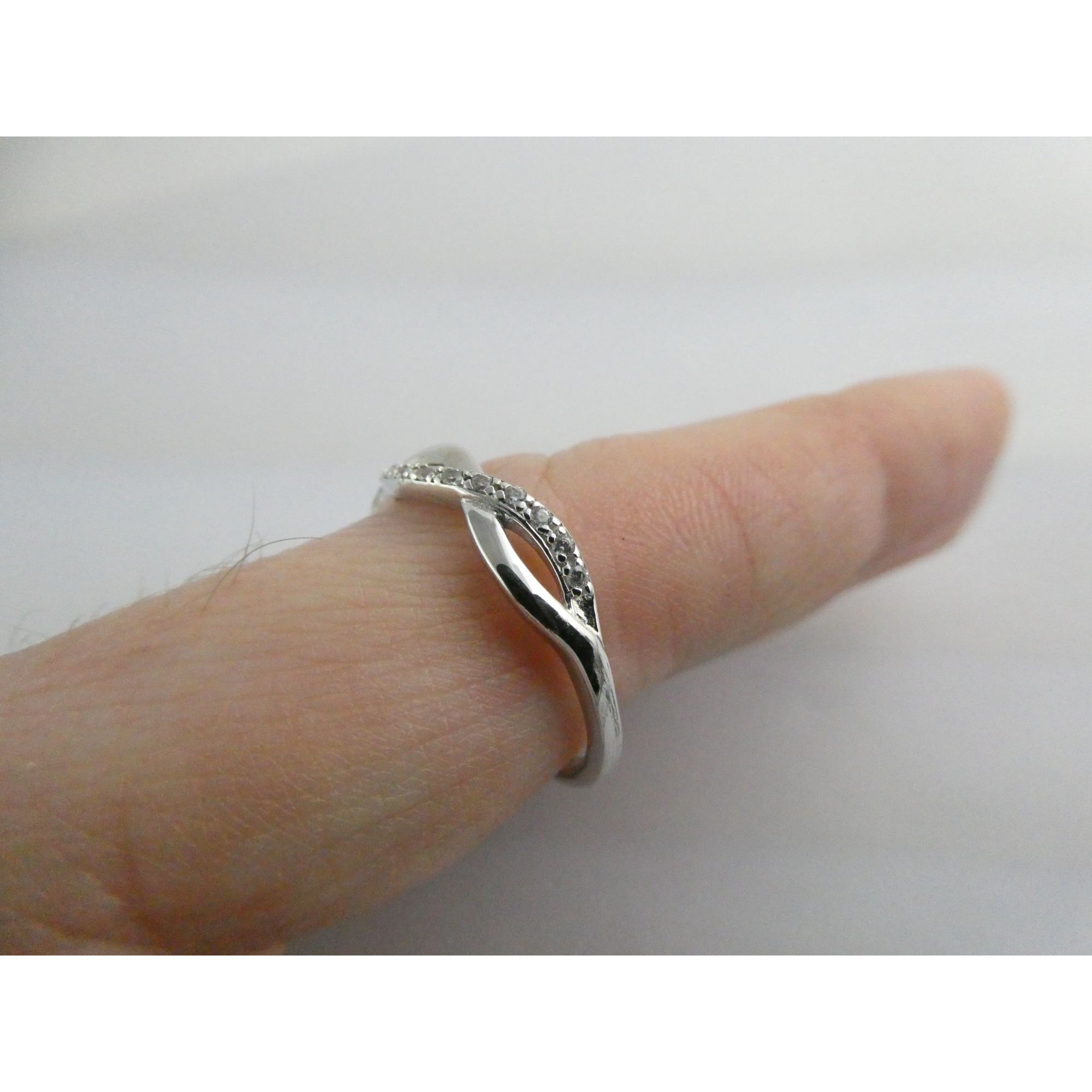 RJ Grazino RJ Sterling Silver Infinity Looped Design Ring Size 10 Weighs 2.1g