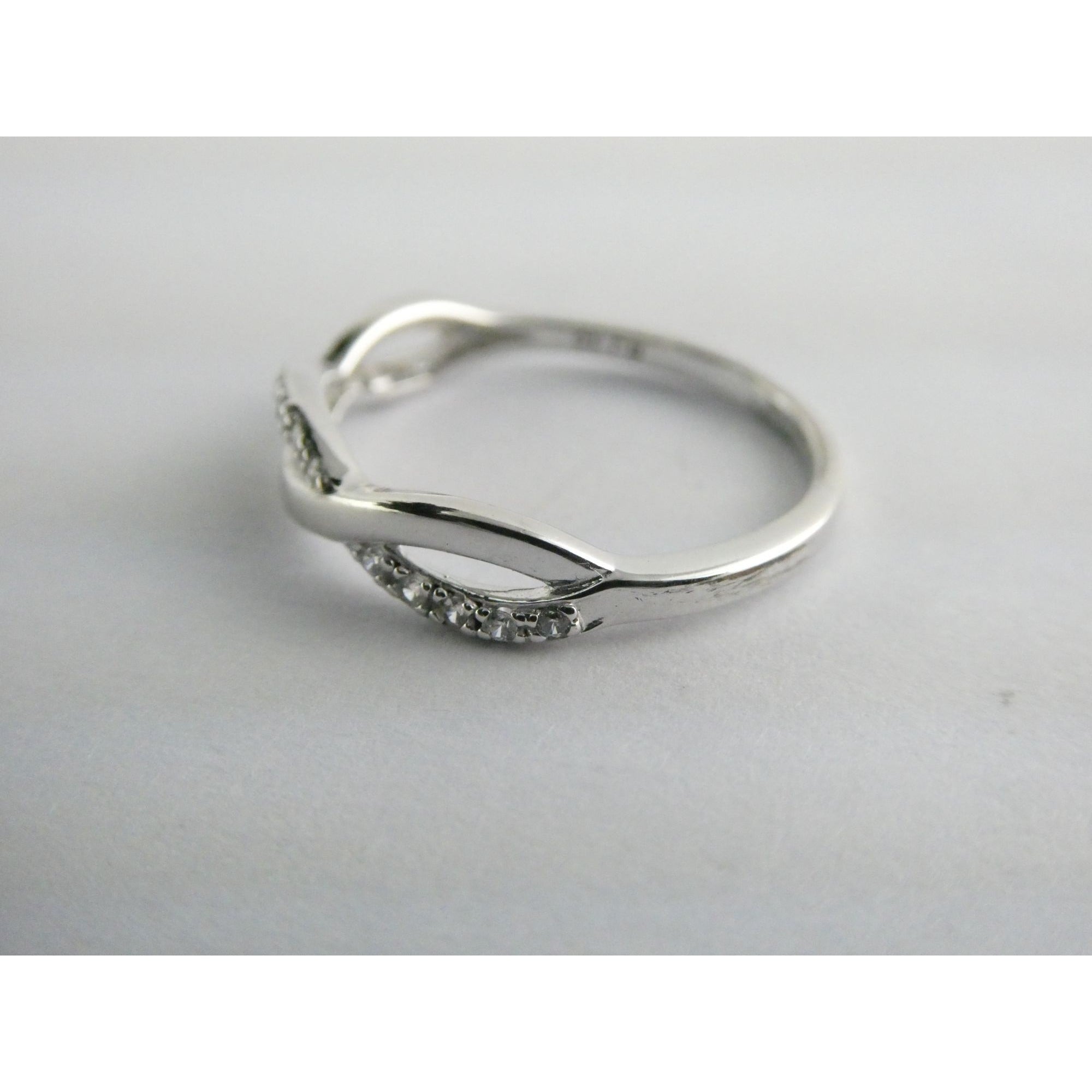 RJ Grazino RJ Sterling Silver Infinity Looped Design Ring Size 10 Weighs 2.1g